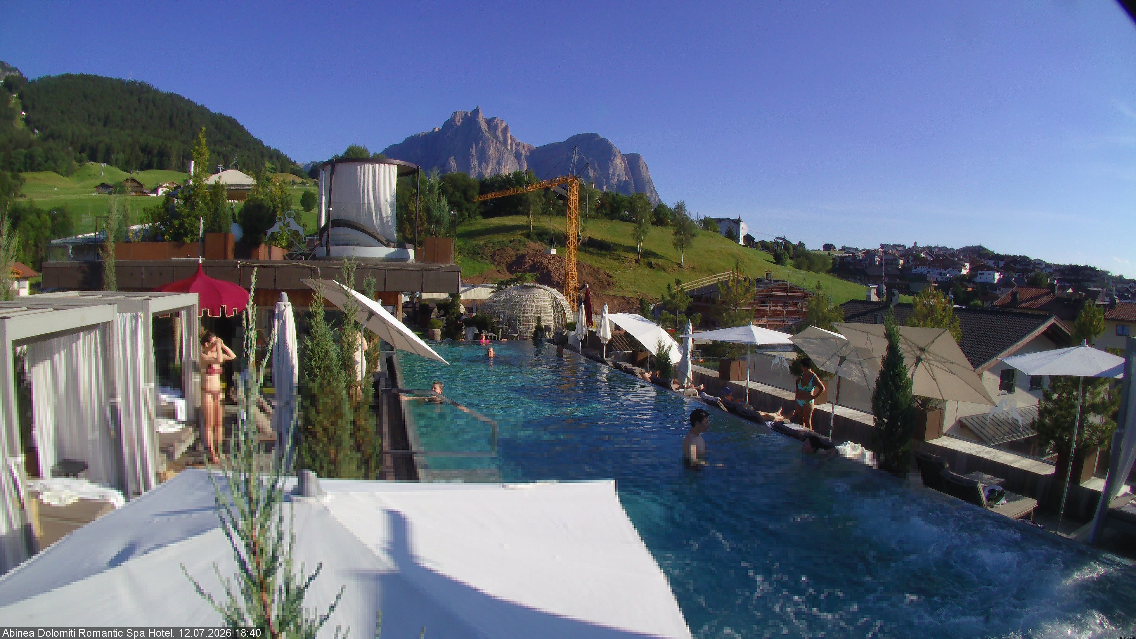 Archived image Webcam Kastelruth: Abinea Dolomiti Romantic Spa Hotel