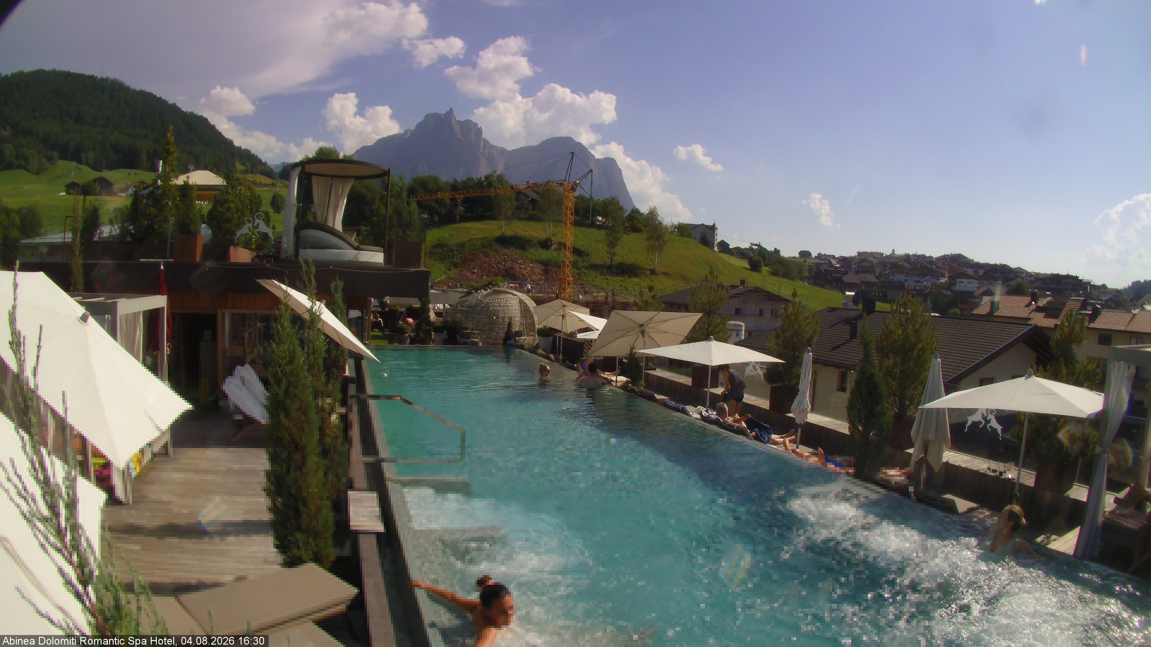 Archived image Webcam Kastelruth: Abinea Dolomiti Romantic Spa Hotel