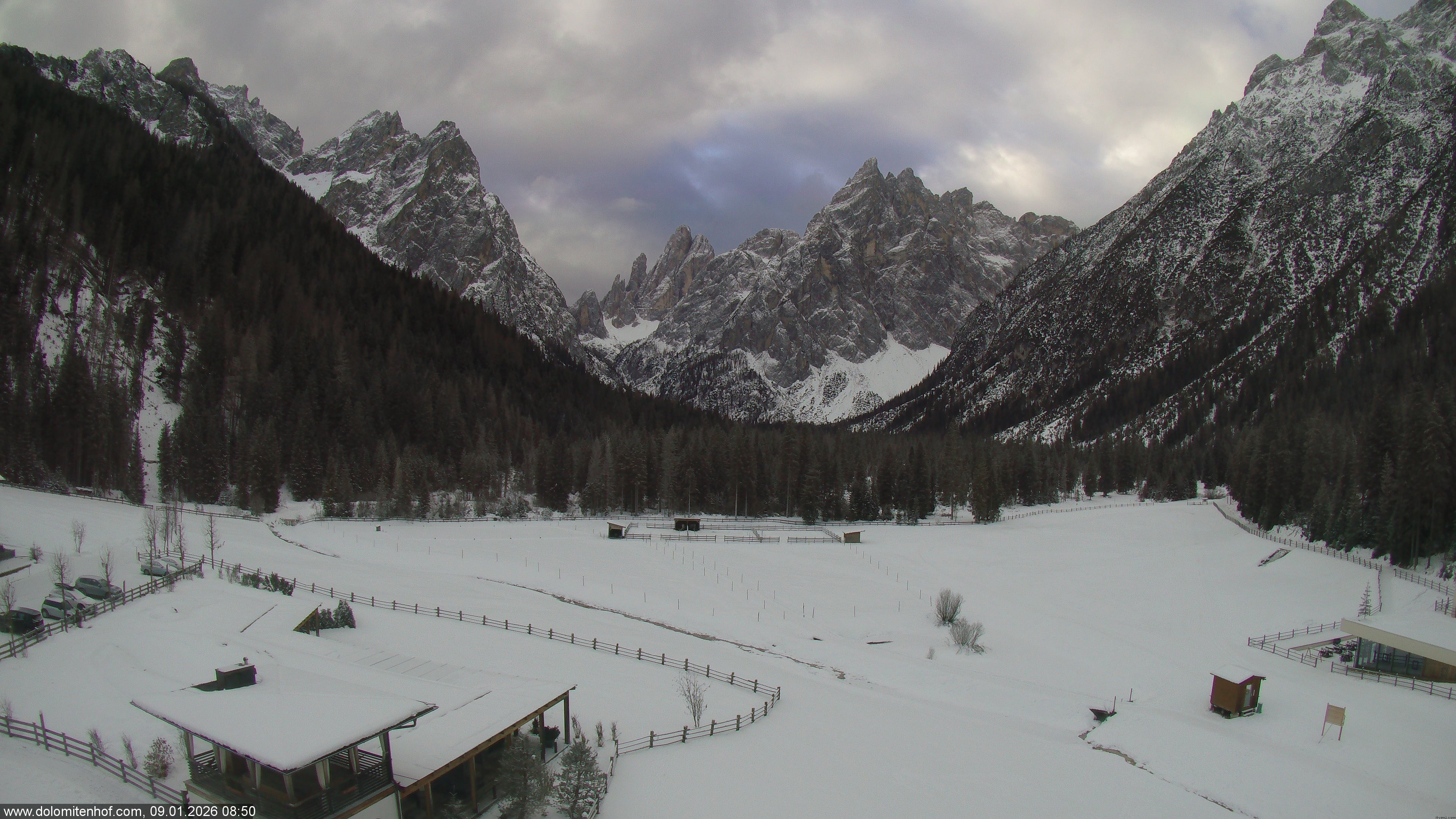Archiv Foto Webcam Dolomitenhof - Fischleintal
