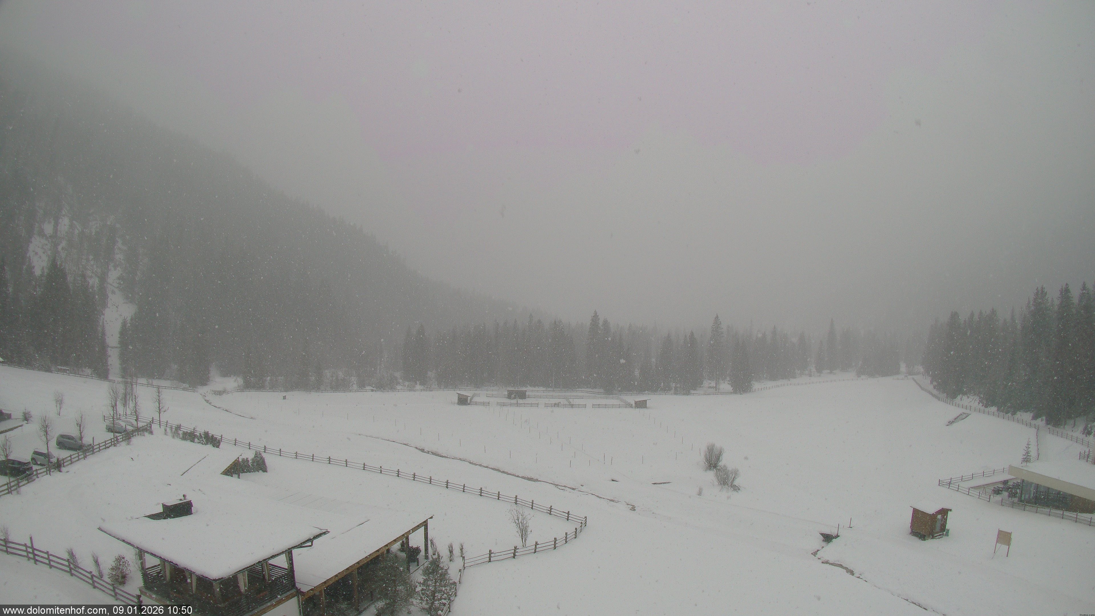 Archiv Foto Webcam Dolomitenhof - Fischleintal