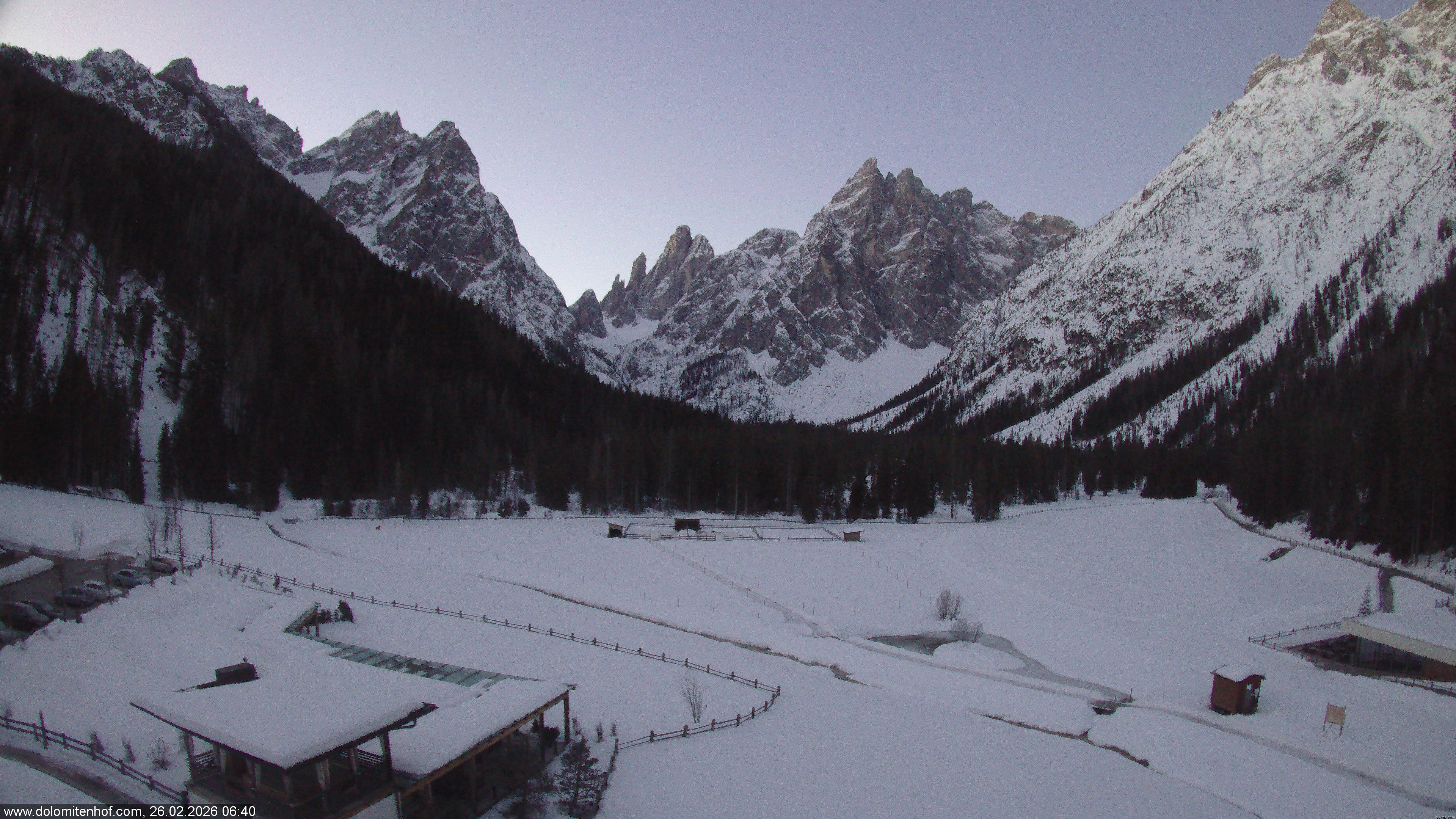 Archived image Webcam Dolomitenhof - Sexten Dolomites