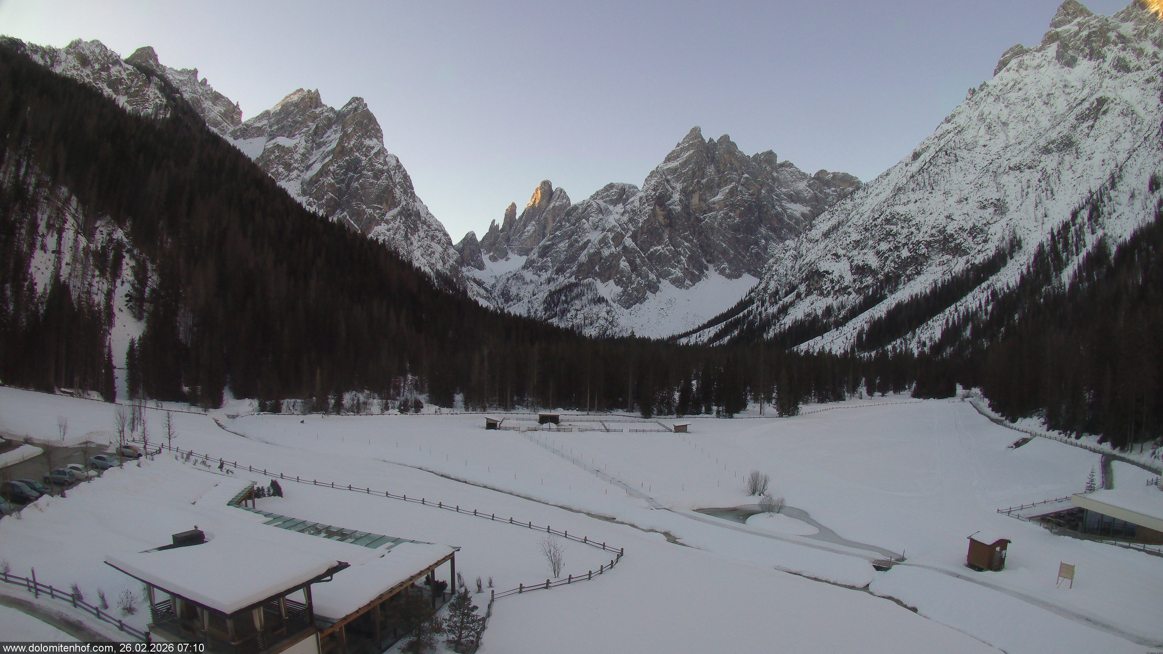 Archived image Webcam Dolomitenhof - Sexten Dolomites