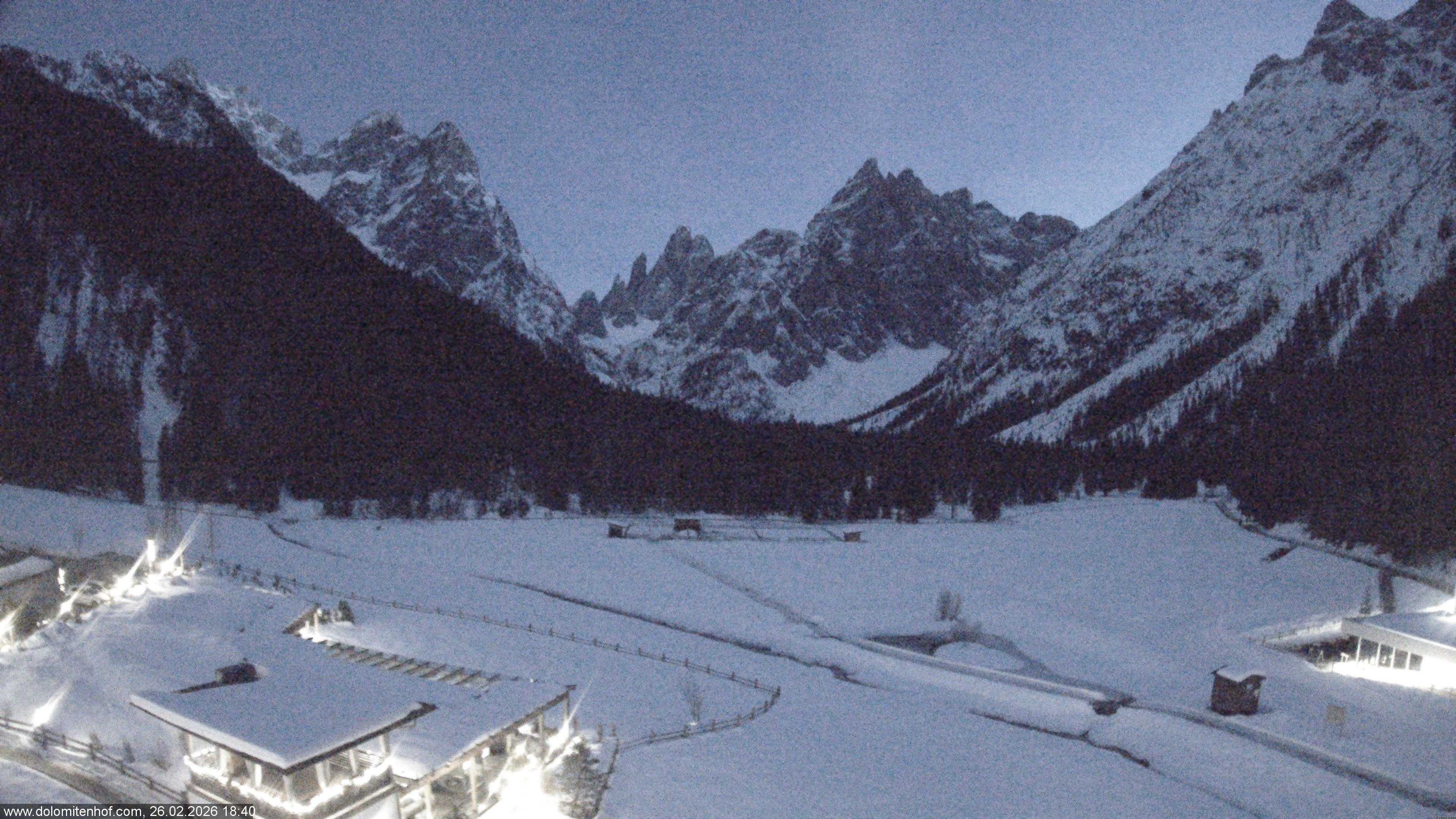 Archived image Webcam Dolomitenhof - Sexten Dolomites