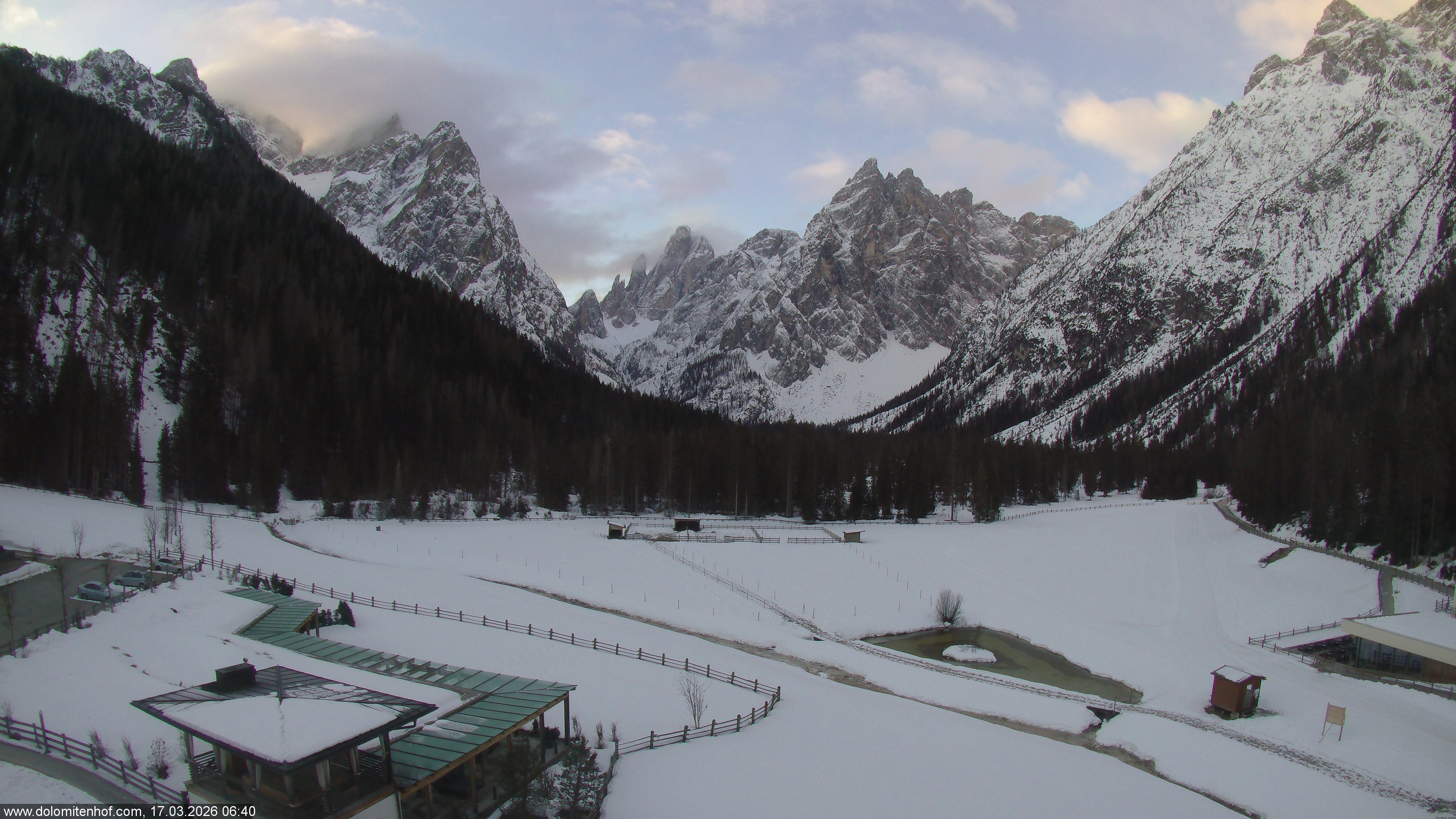 Archiv Foto Webcam Dolomitenhof - Fischleintal