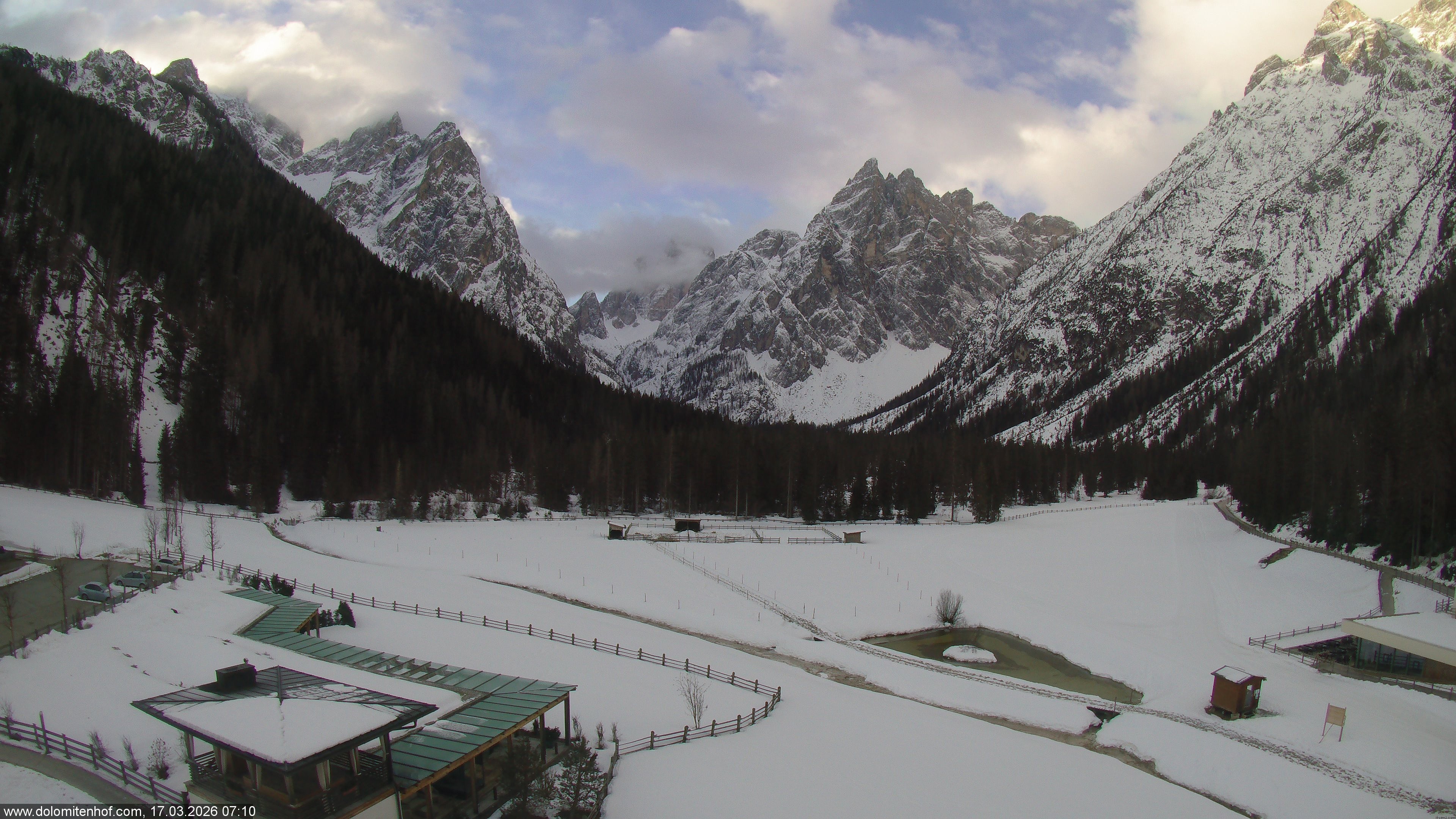 Archiv Foto Webcam Dolomitenhof - Fischleintal