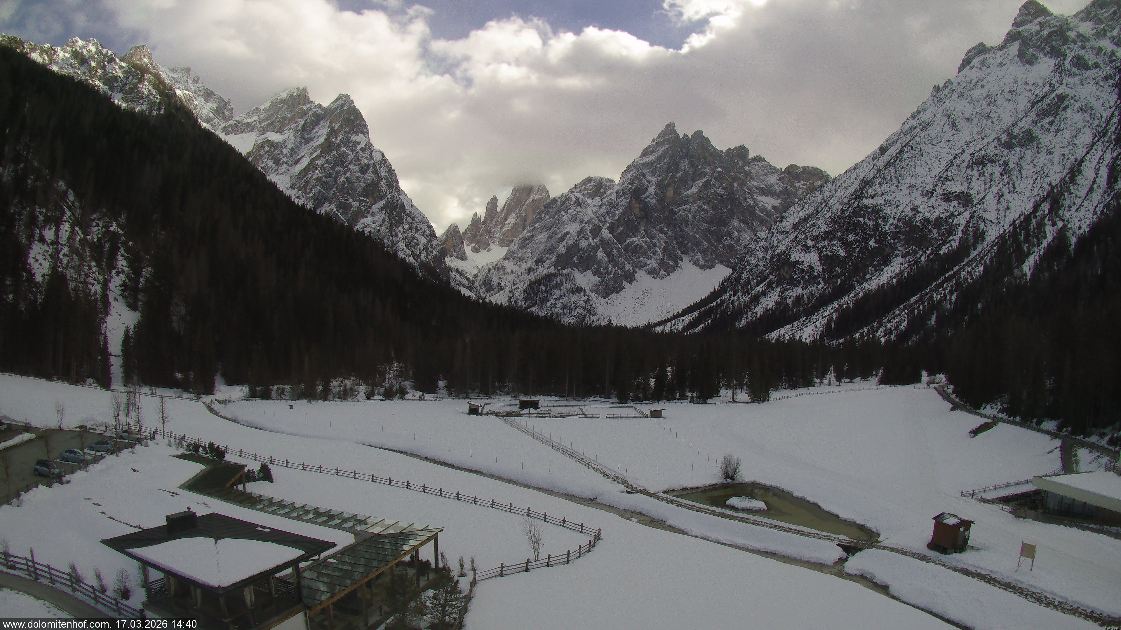 Archiv Foto Webcam Dolomitenhof - Fischleintal