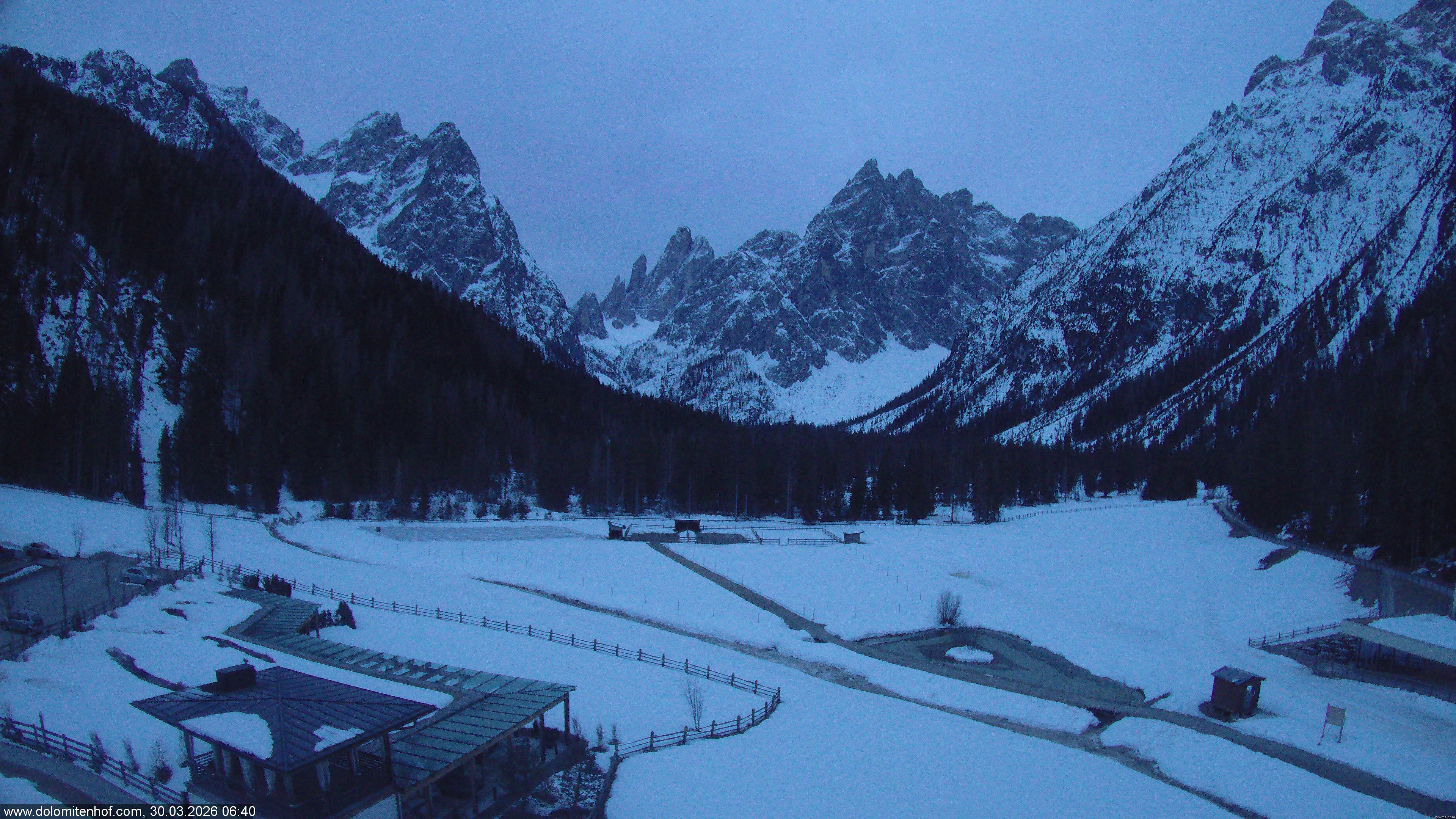 Archiv Foto Webcam Dolomitenhof - Fischleintal