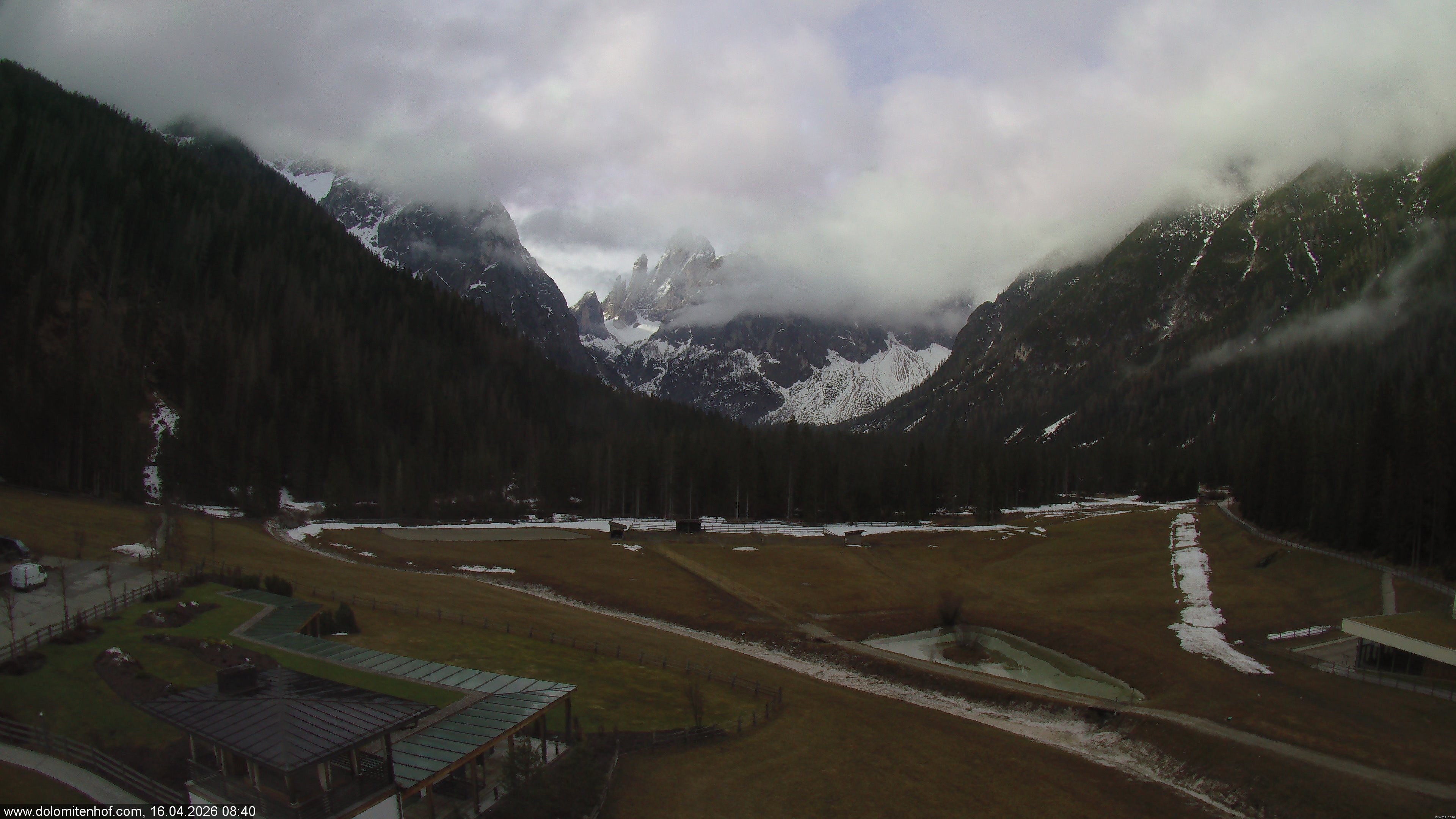 Archived image Webcam Dolomitenhof - Sexten Dolomites