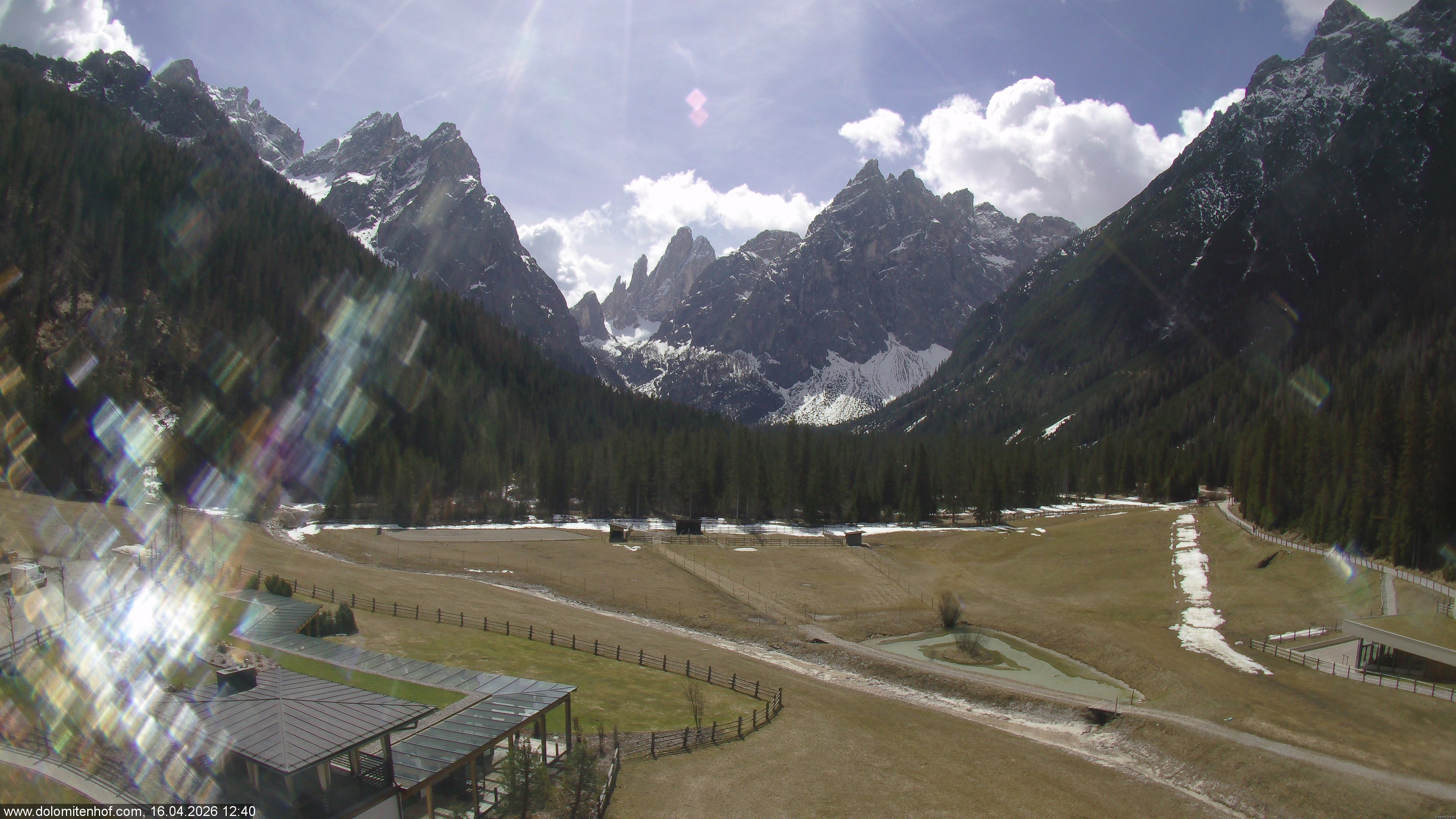 Archived image Webcam Dolomitenhof - Sexten Dolomites