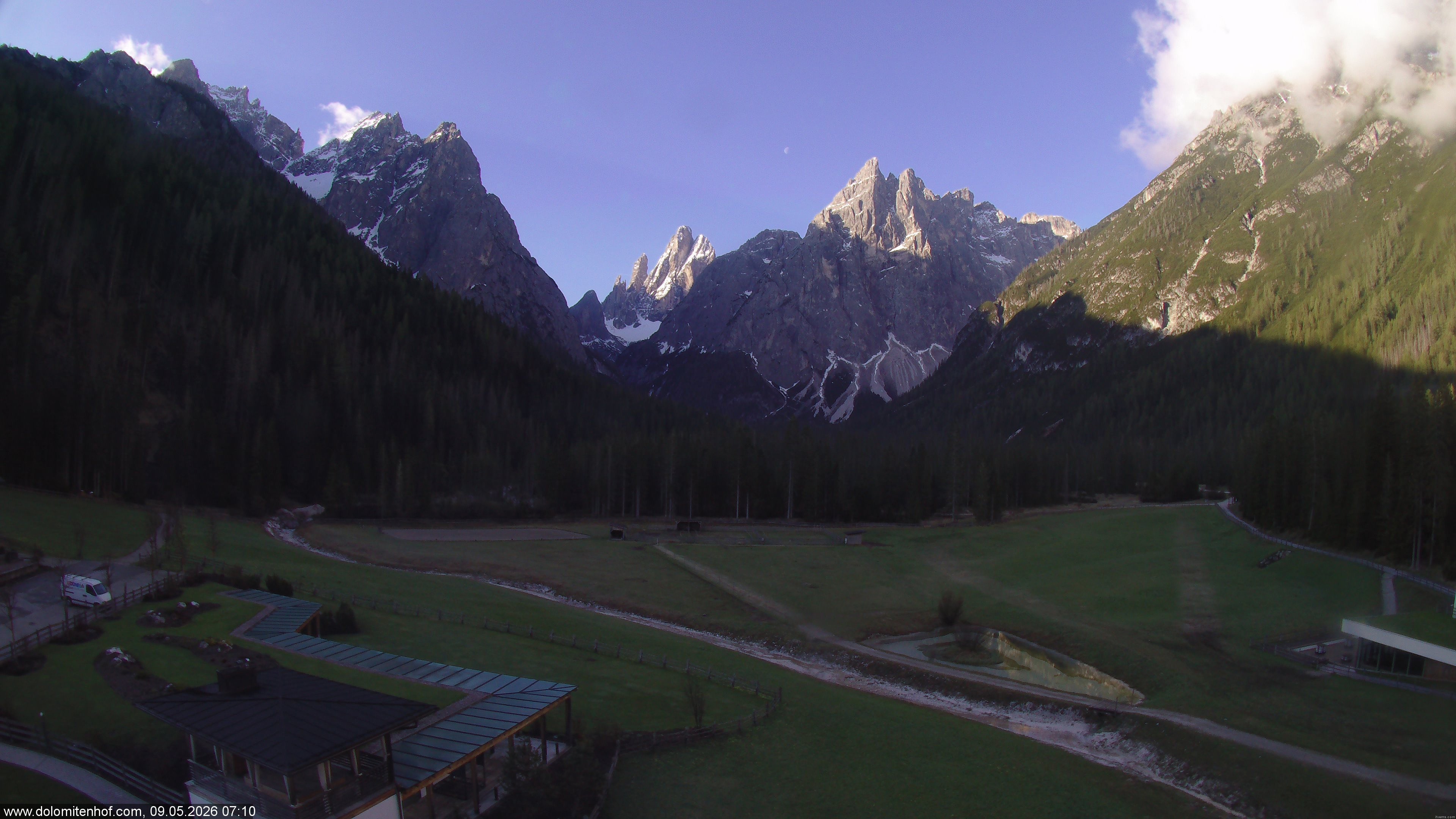 Archiv Foto Webcam Dolomitenhof - Fischleintal