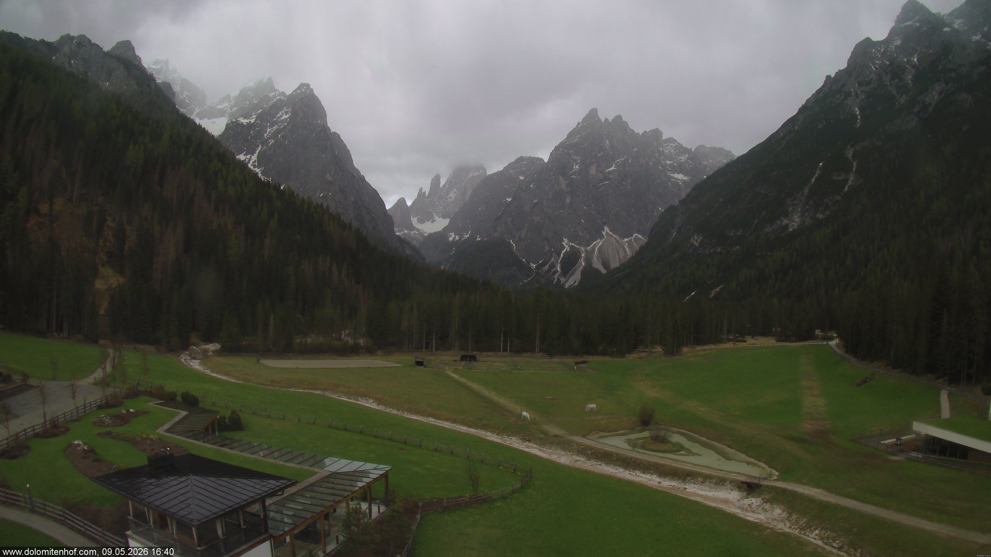 Archiv Foto Webcam Dolomitenhof - Fischleintal