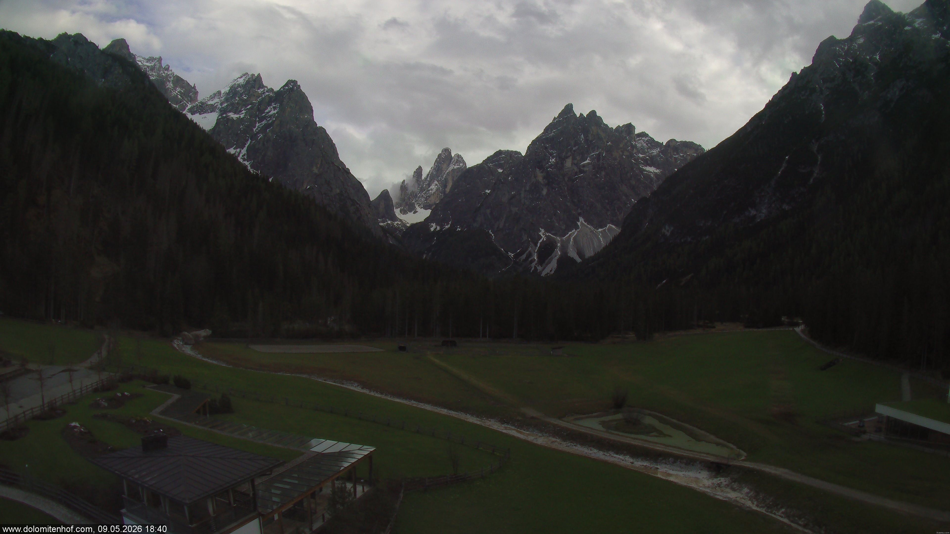 Archiv Foto Webcam Dolomitenhof - Fischleintal