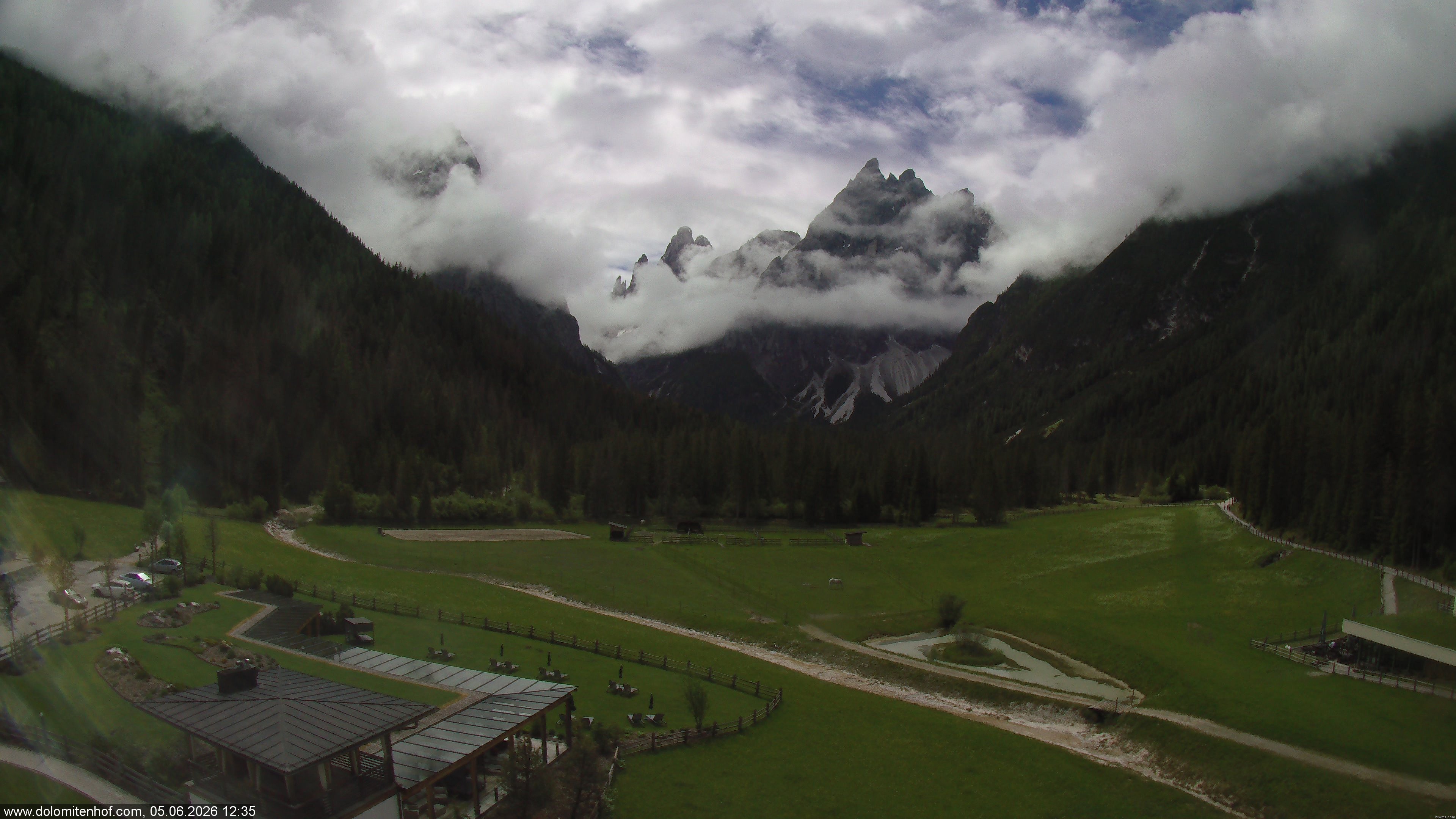 Archiv Foto Webcam Dolomitenhof - Fischleintal
