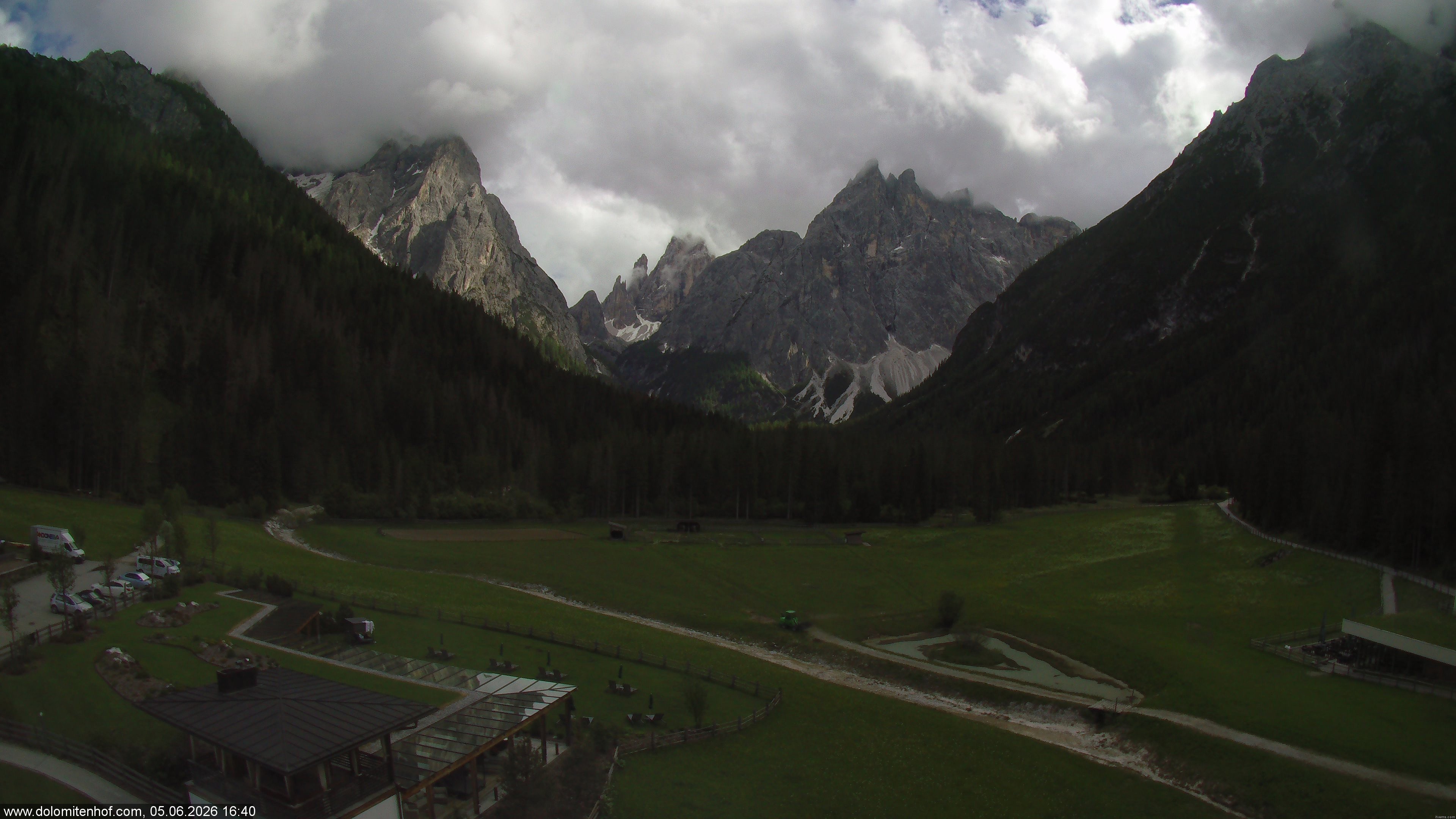 Archiv Foto Webcam Dolomitenhof - Fischleintal