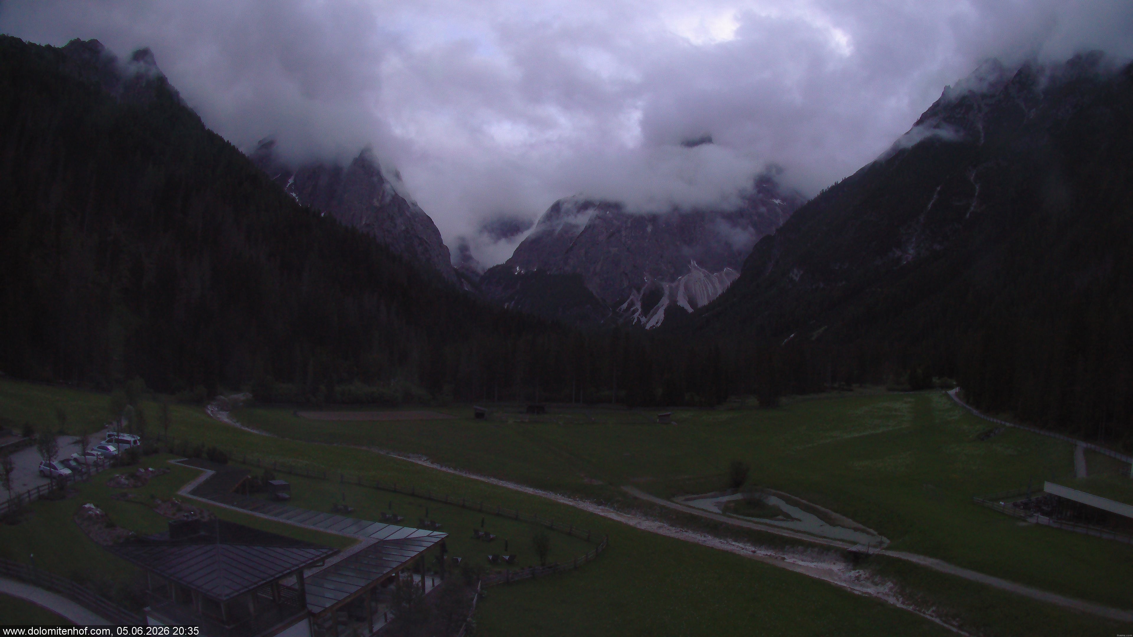Archiv Foto Webcam Dolomitenhof - Fischleintal