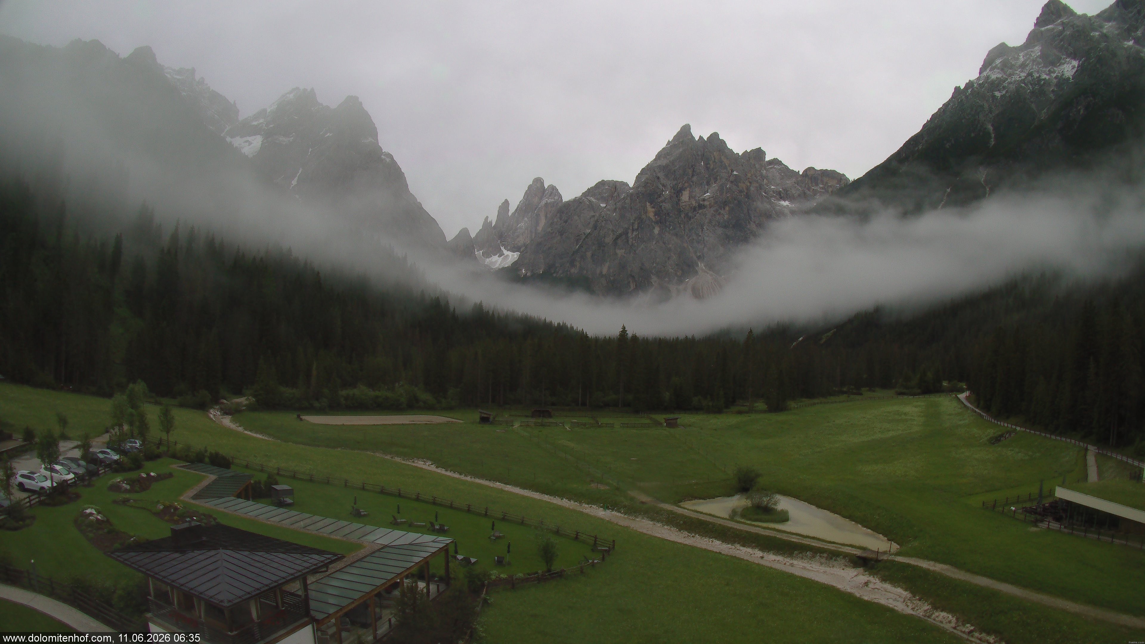 Archiv Foto Webcam Dolomitenhof - Fischleintal