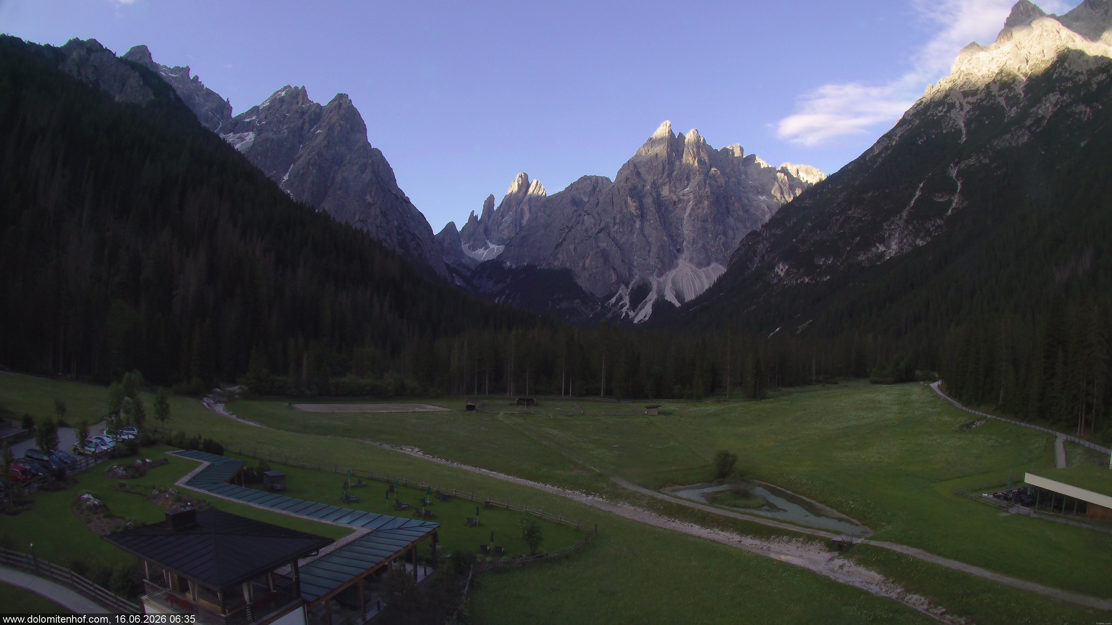 Archiv Foto Webcam Dolomitenhof - Fischleintal