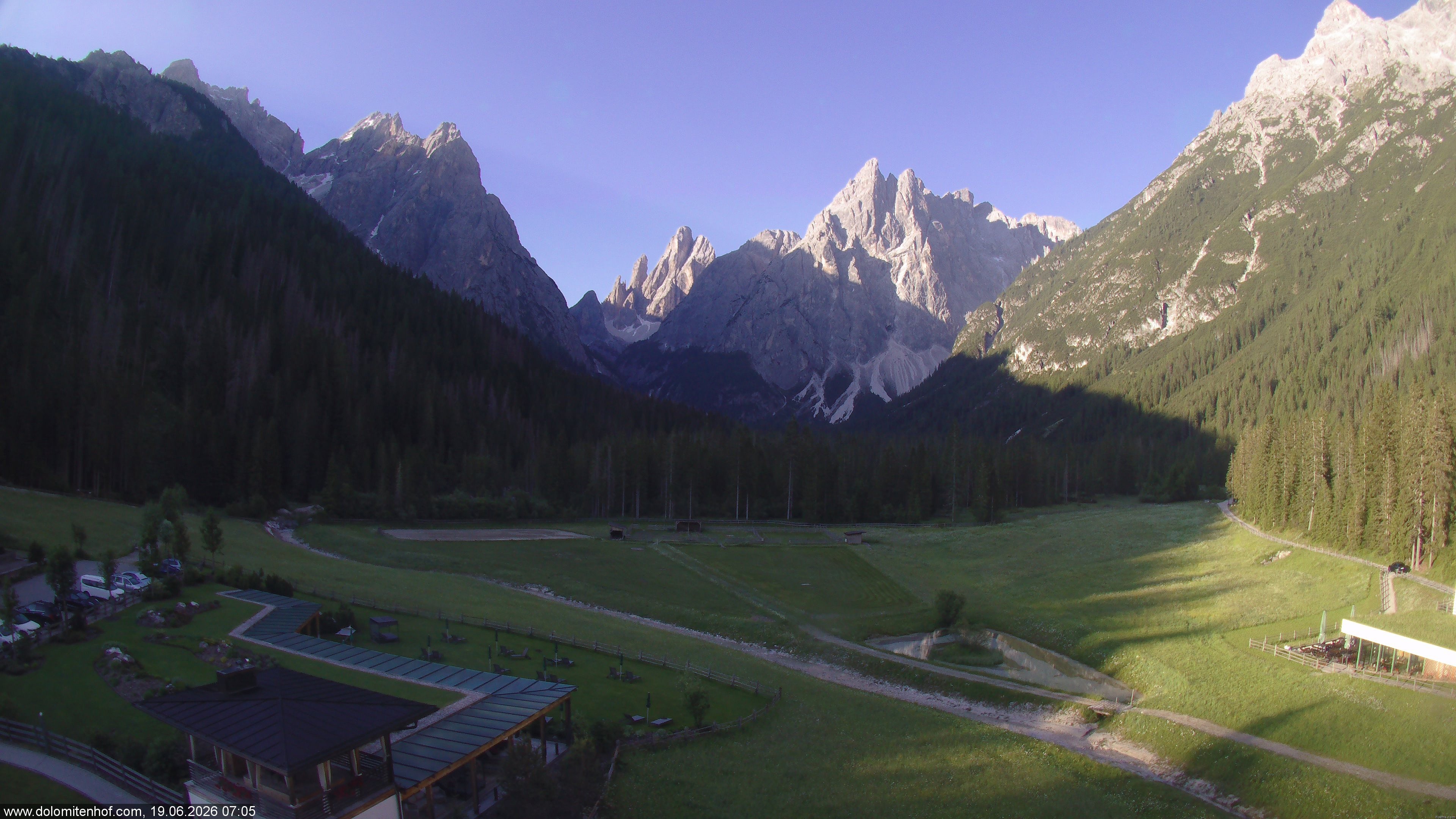 Archiv Foto Webcam Dolomitenhof - Fischleintal