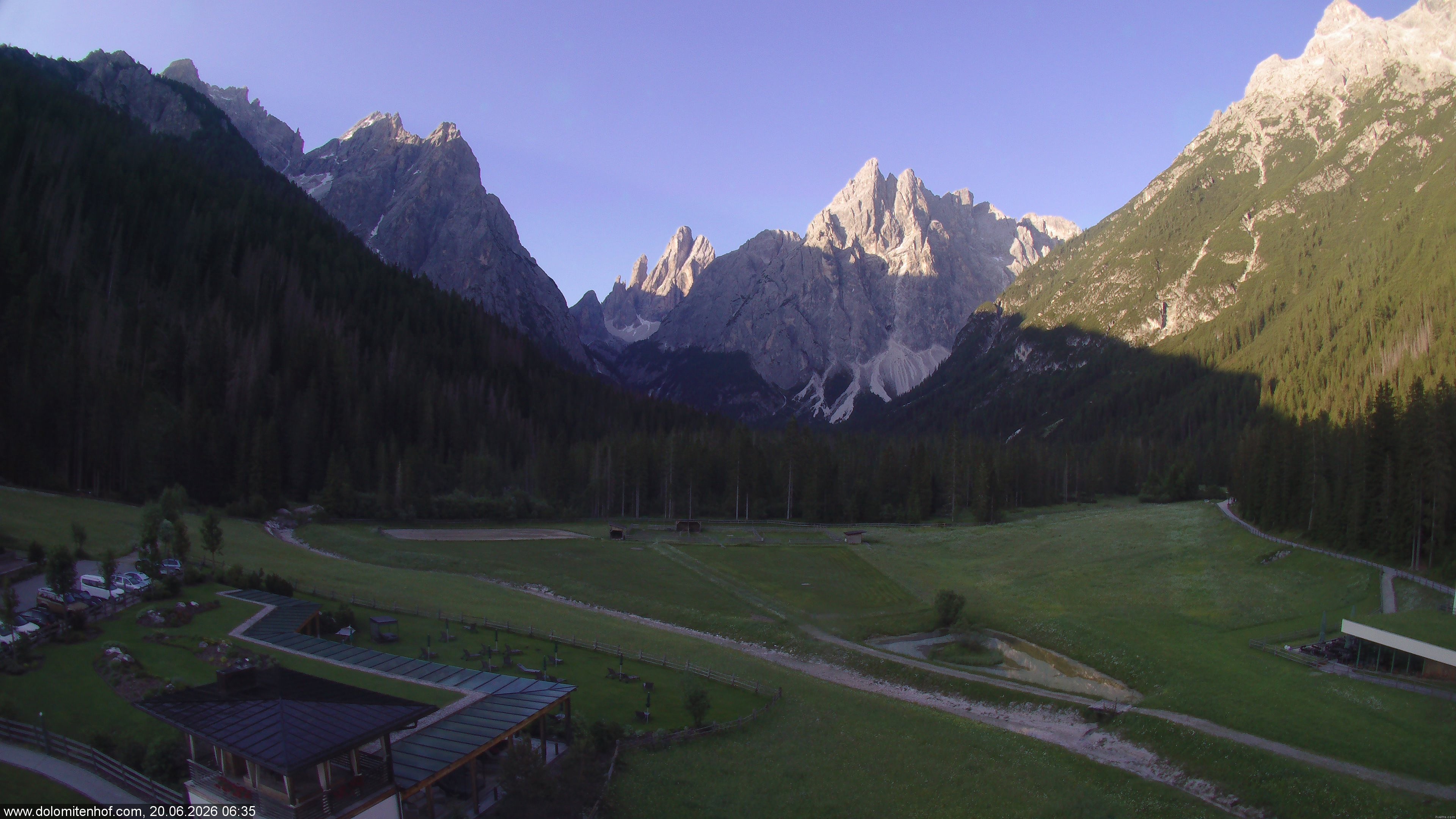 Archiv Foto Webcam Dolomitenhof - Fischleintal
