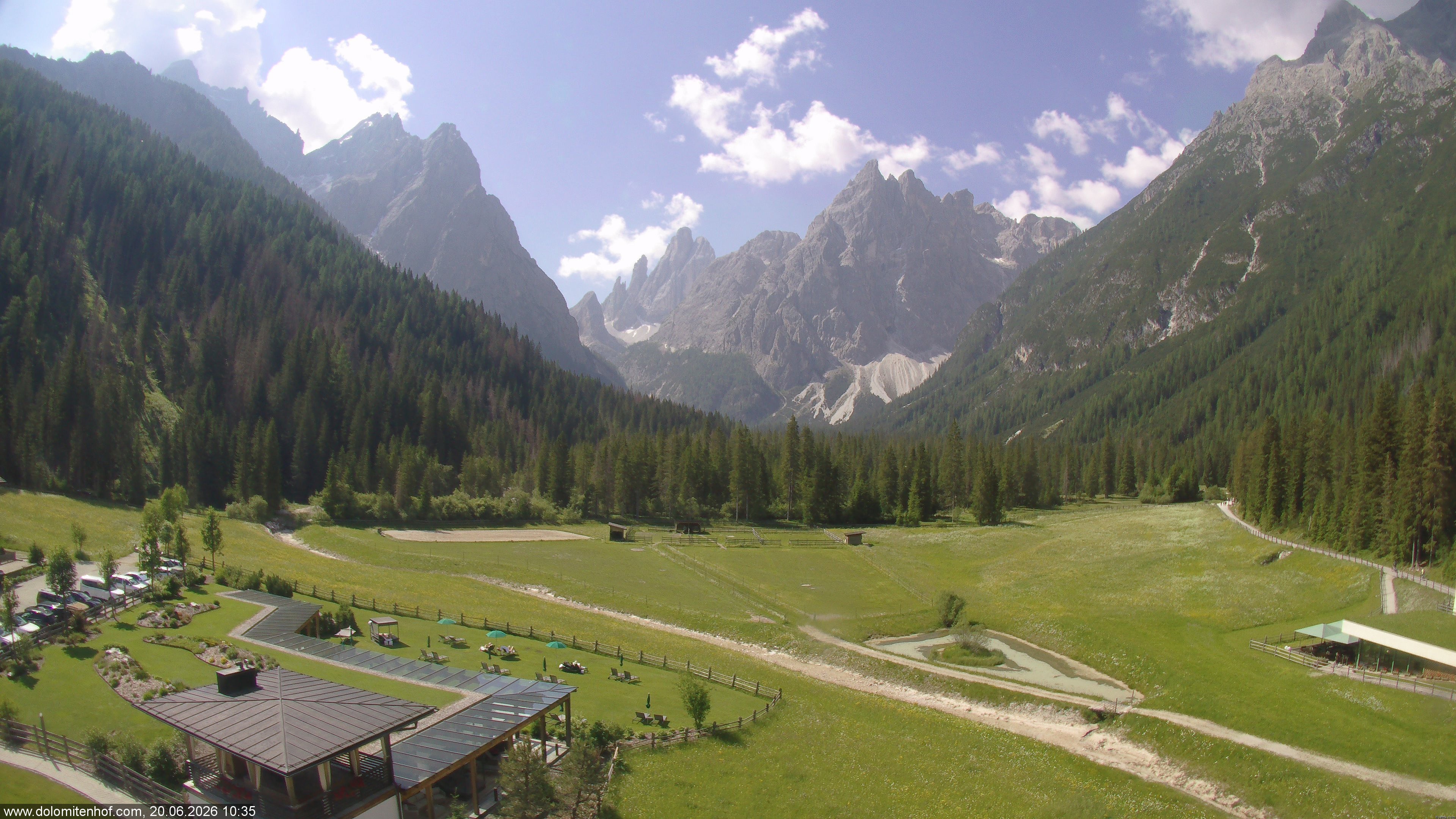 Archiv Foto Webcam Dolomitenhof - Fischleintal