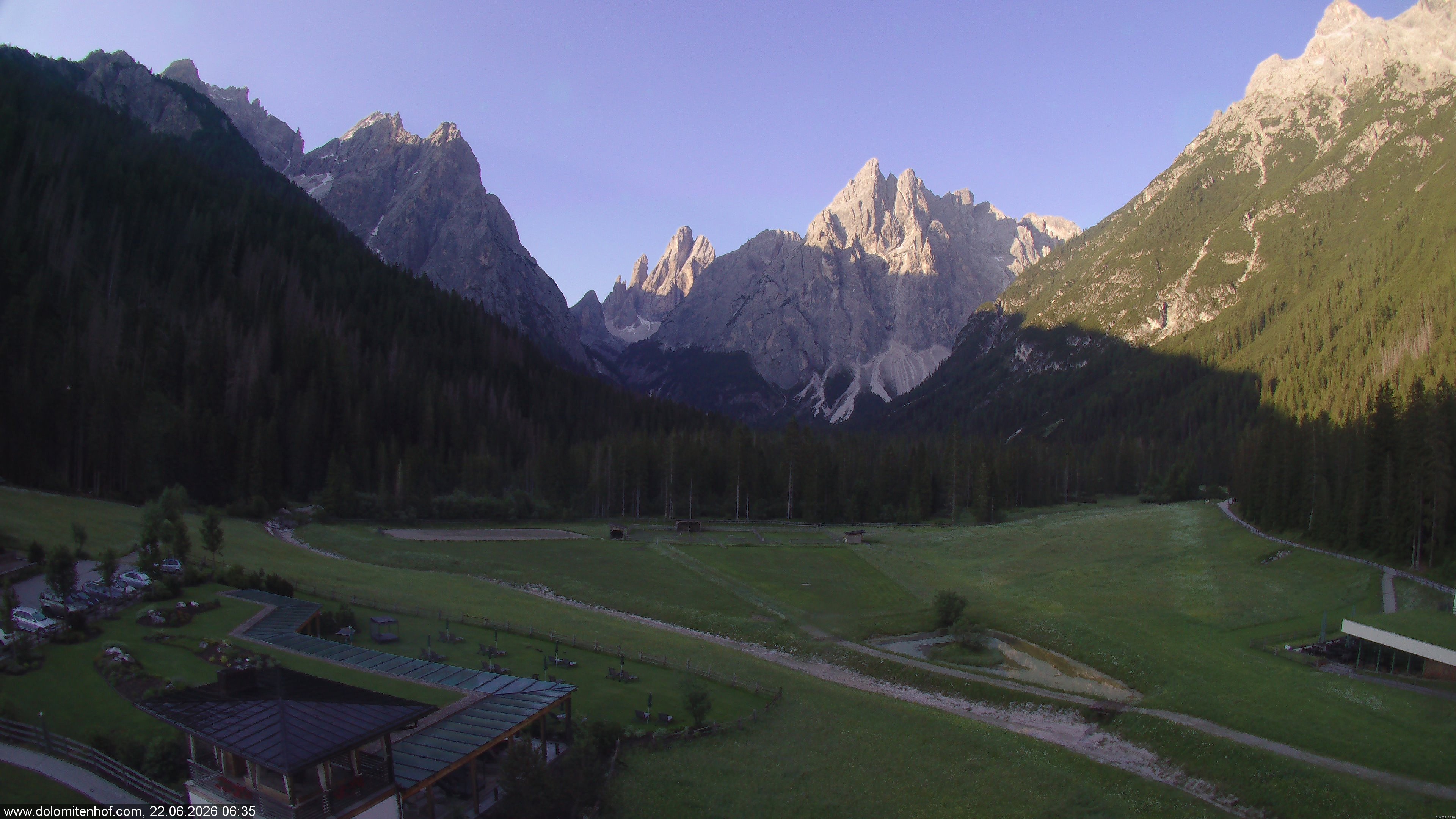 Archiv Foto Webcam Dolomitenhof - Fischleintal