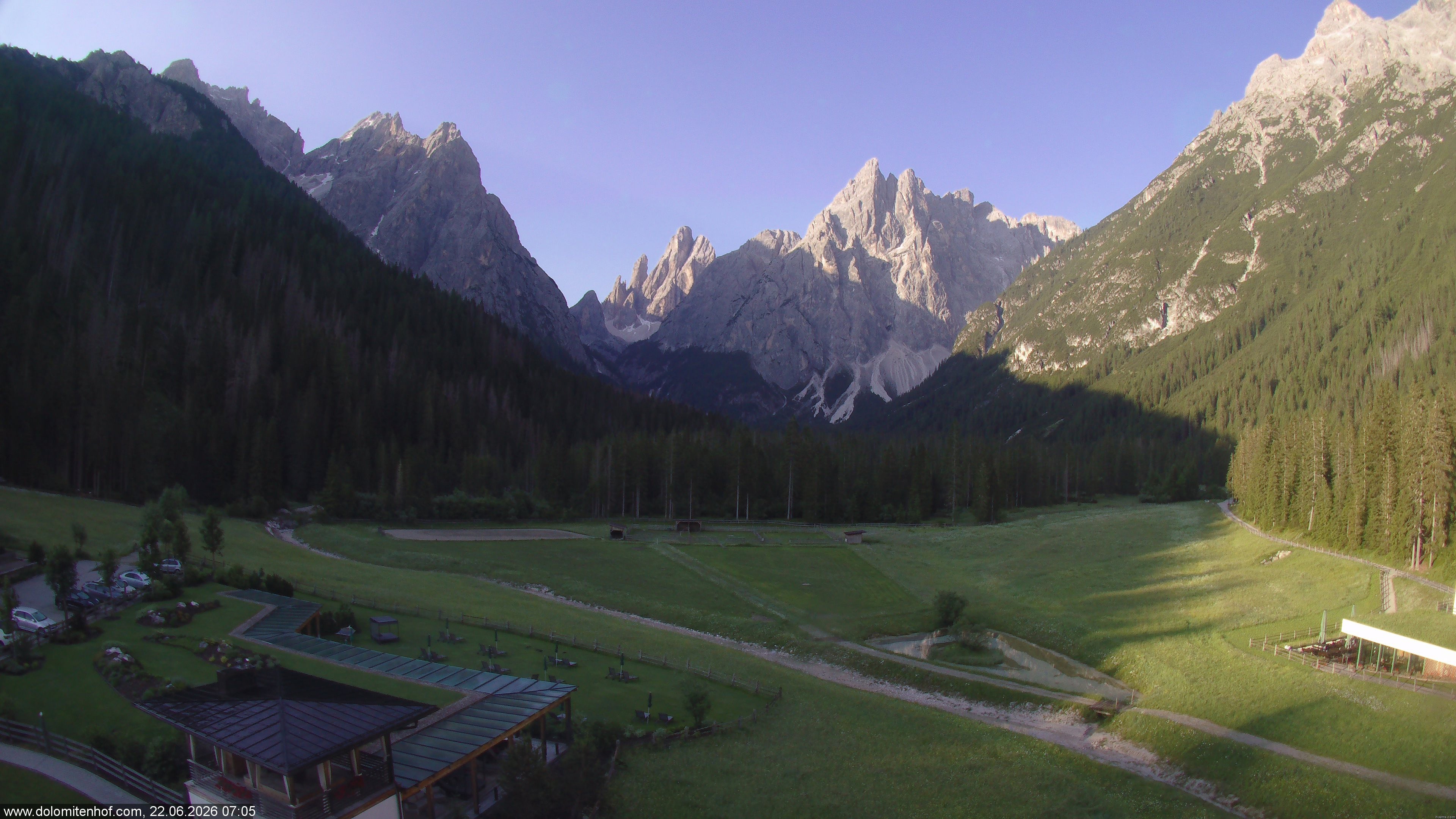 Archiv Foto Webcam Dolomitenhof - Fischleintal
