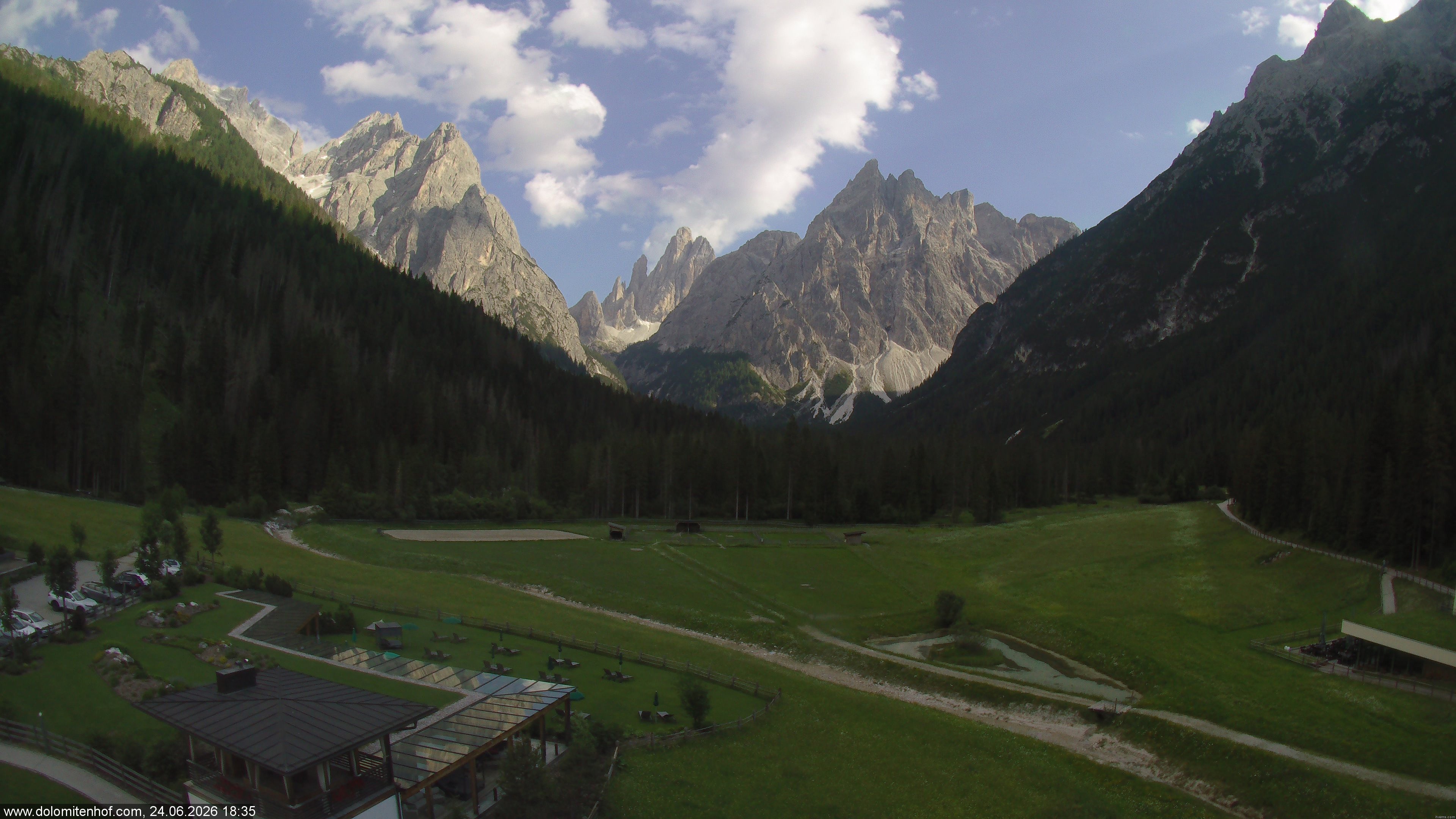Archiv Foto Webcam Dolomitenhof - Fischleintal