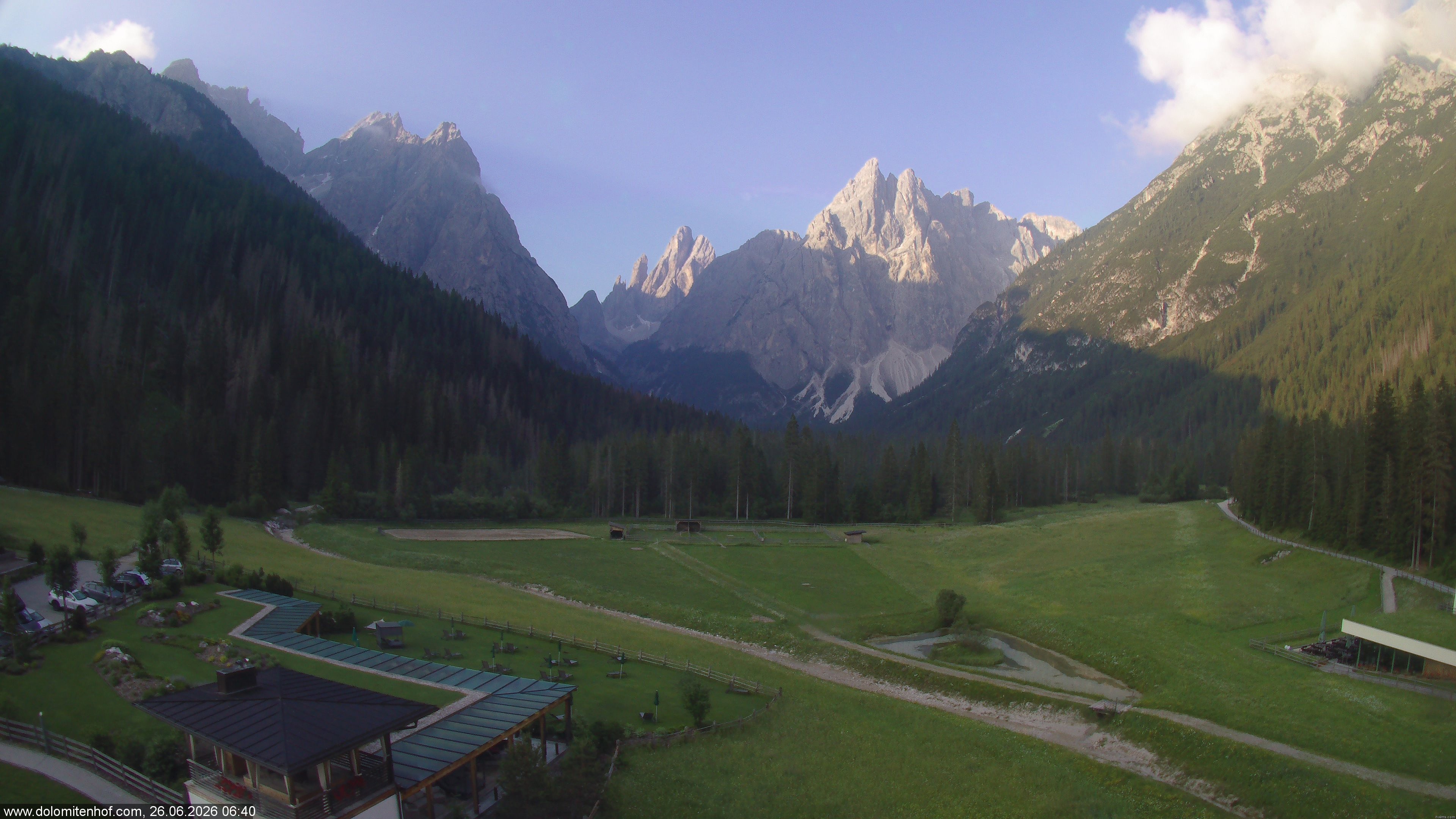 Archiv Foto Webcam Dolomitenhof - Fischleintal