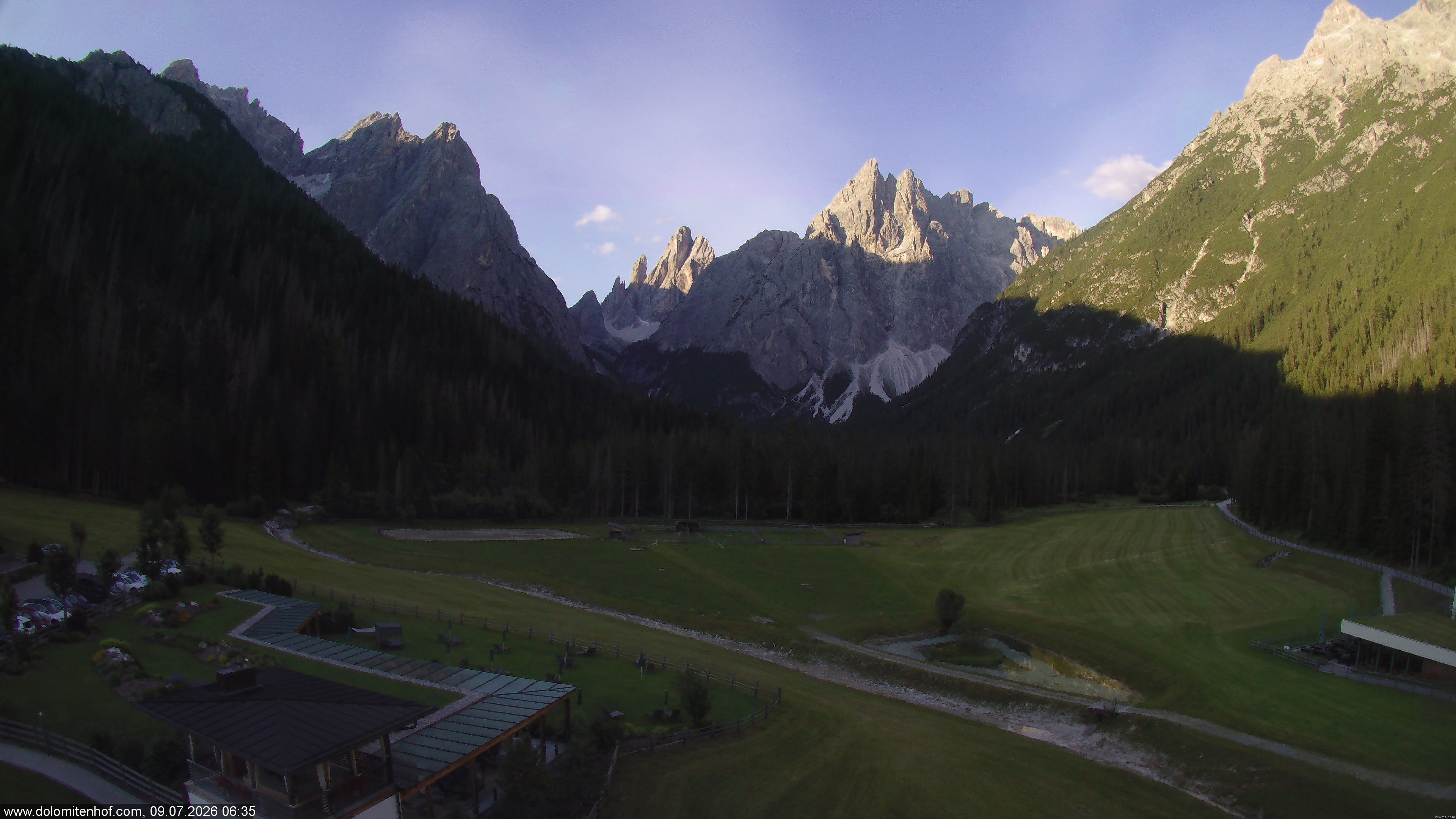 Archiv Foto Webcam Dolomitenhof - Fischleintal