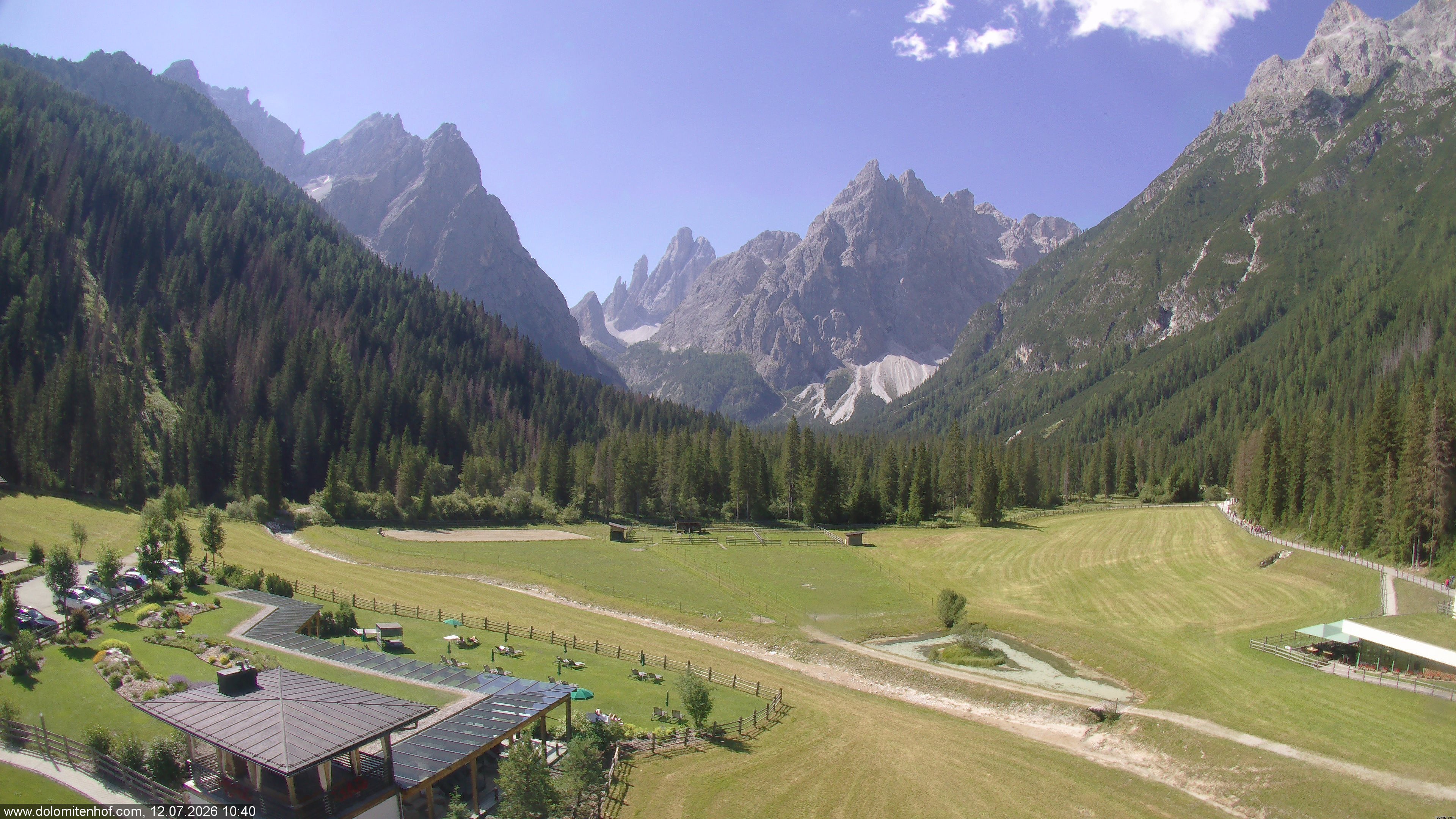 Archived image Webcam Dolomitenhof - Sexten Dolomites