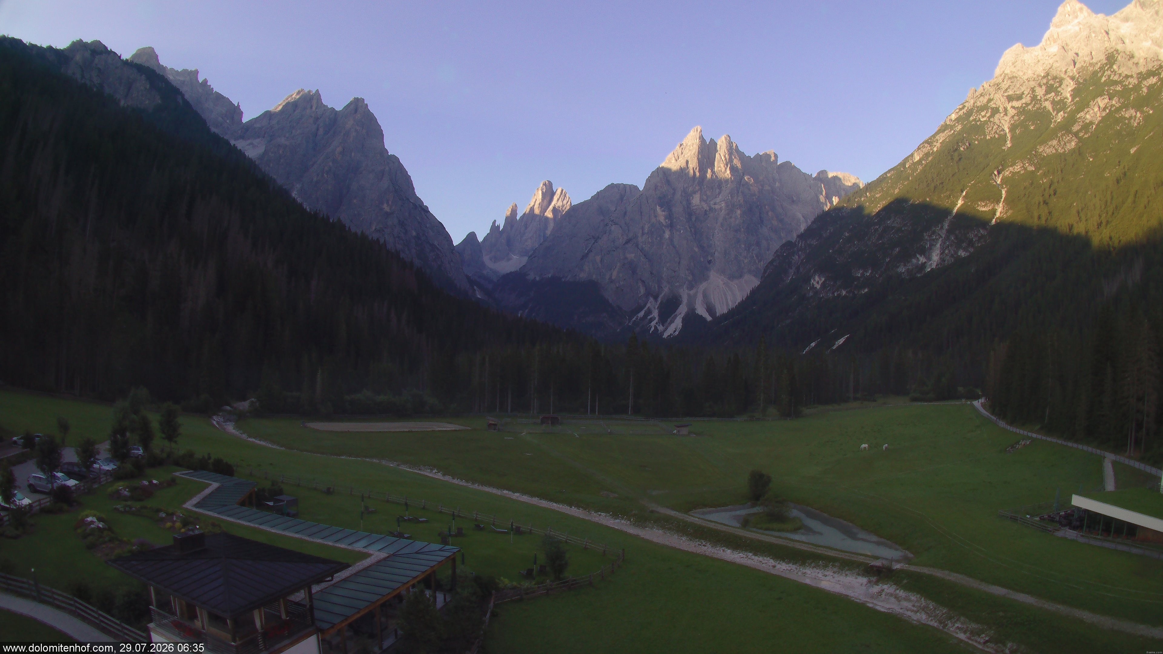 Archiv Foto Webcam Dolomitenhof - Fischleintal