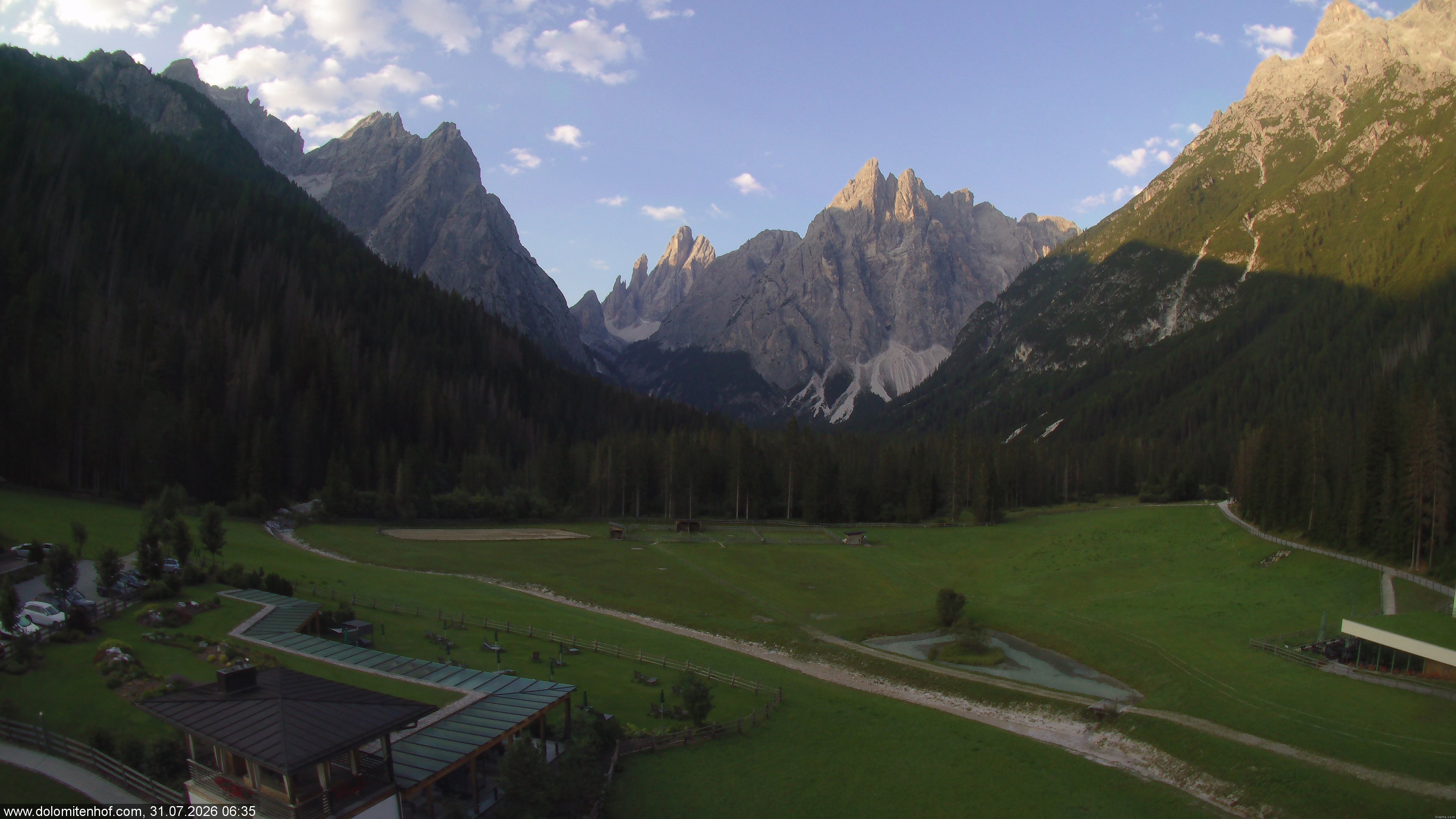 Archiv Foto Webcam Dolomitenhof - Fischleintal