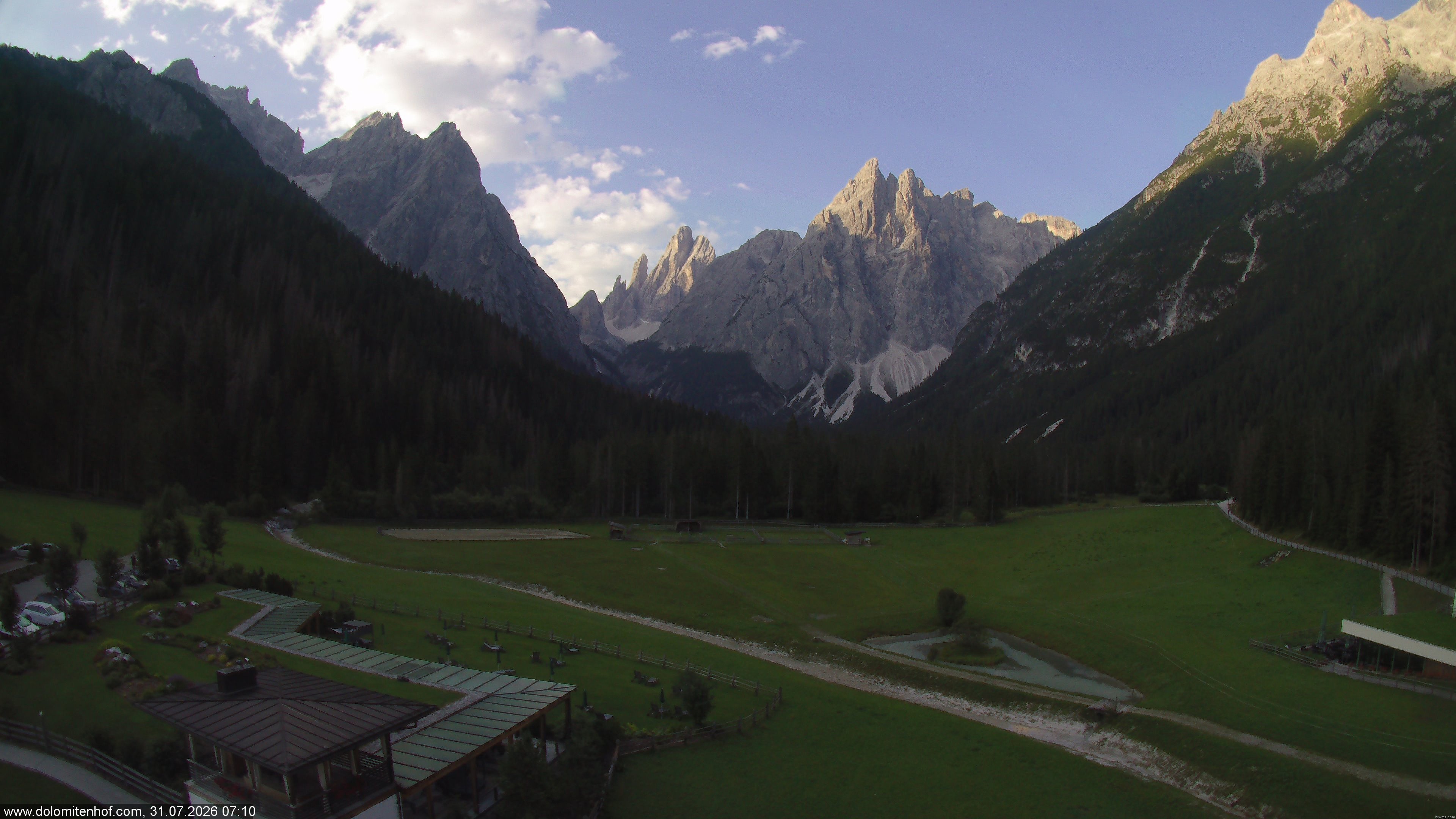 Archiv Foto Webcam Dolomitenhof - Fischleintal