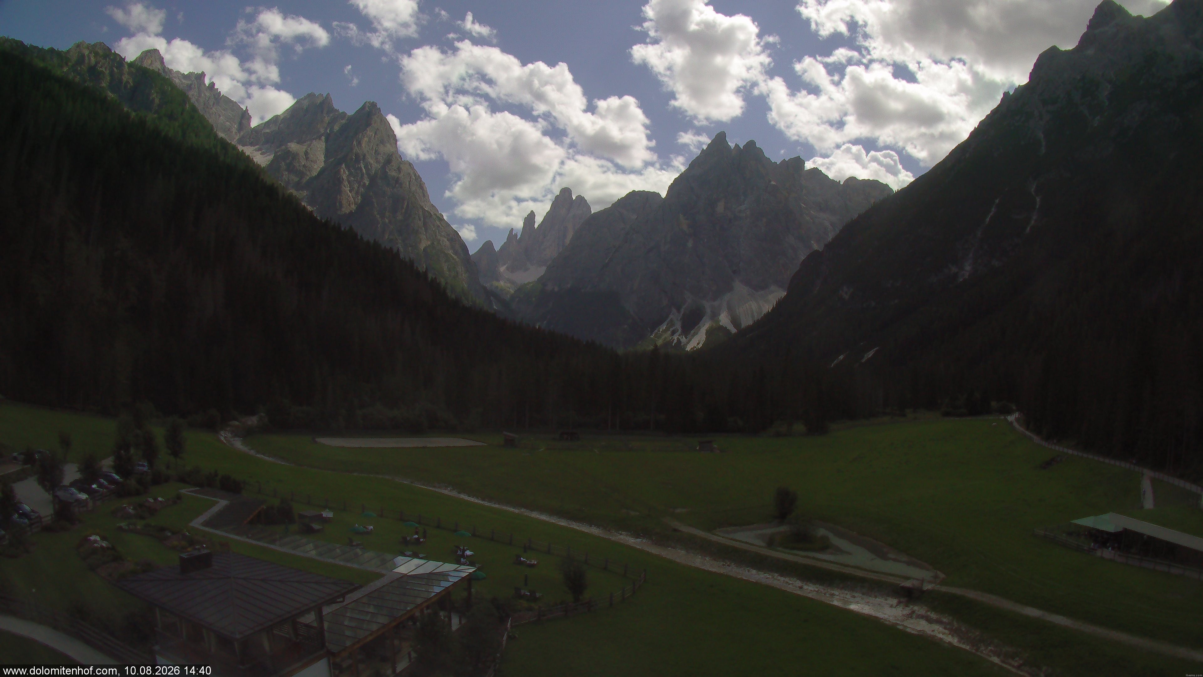 Archiv Foto Webcam Dolomitenhof - Fischleintal