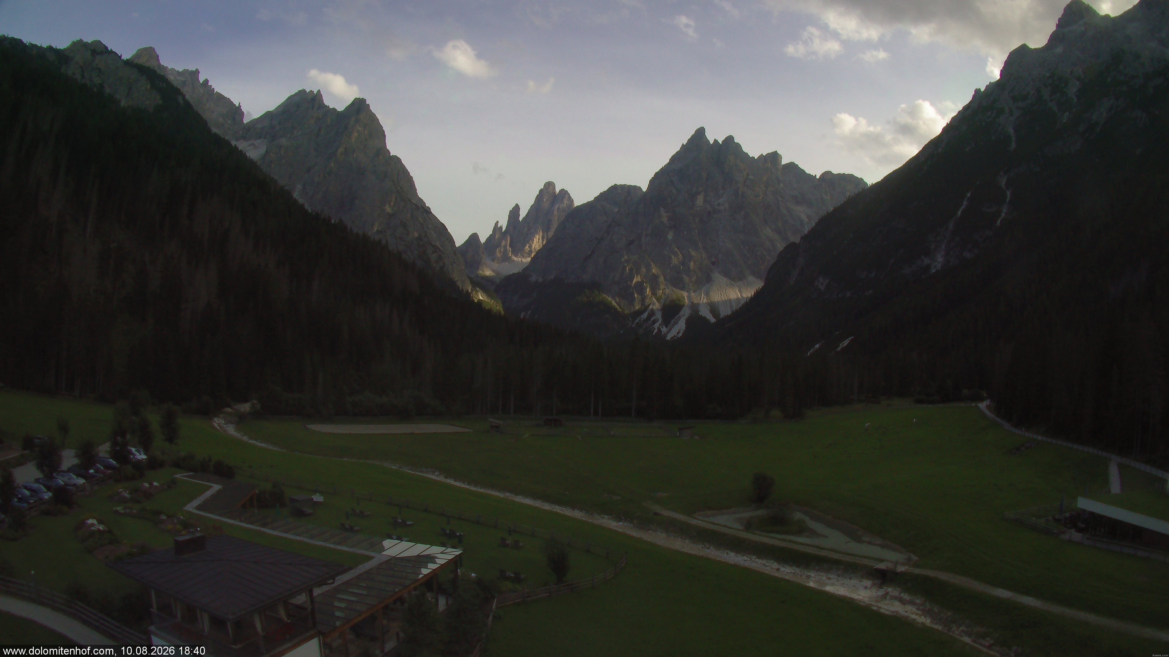 Archiv Foto Webcam Dolomitenhof - Fischleintal