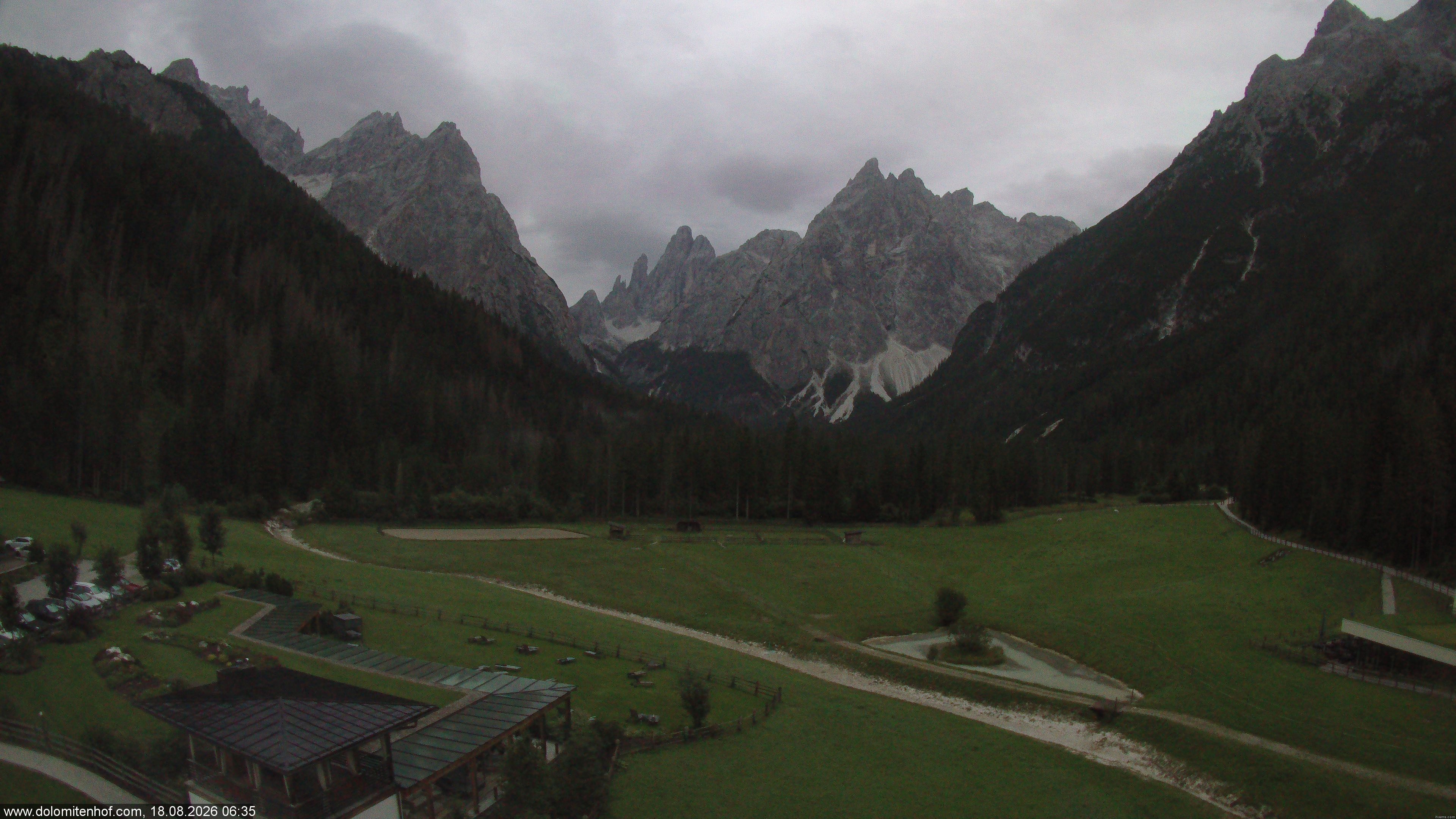Archiv Foto Webcam Dolomitenhof - Fischleintal