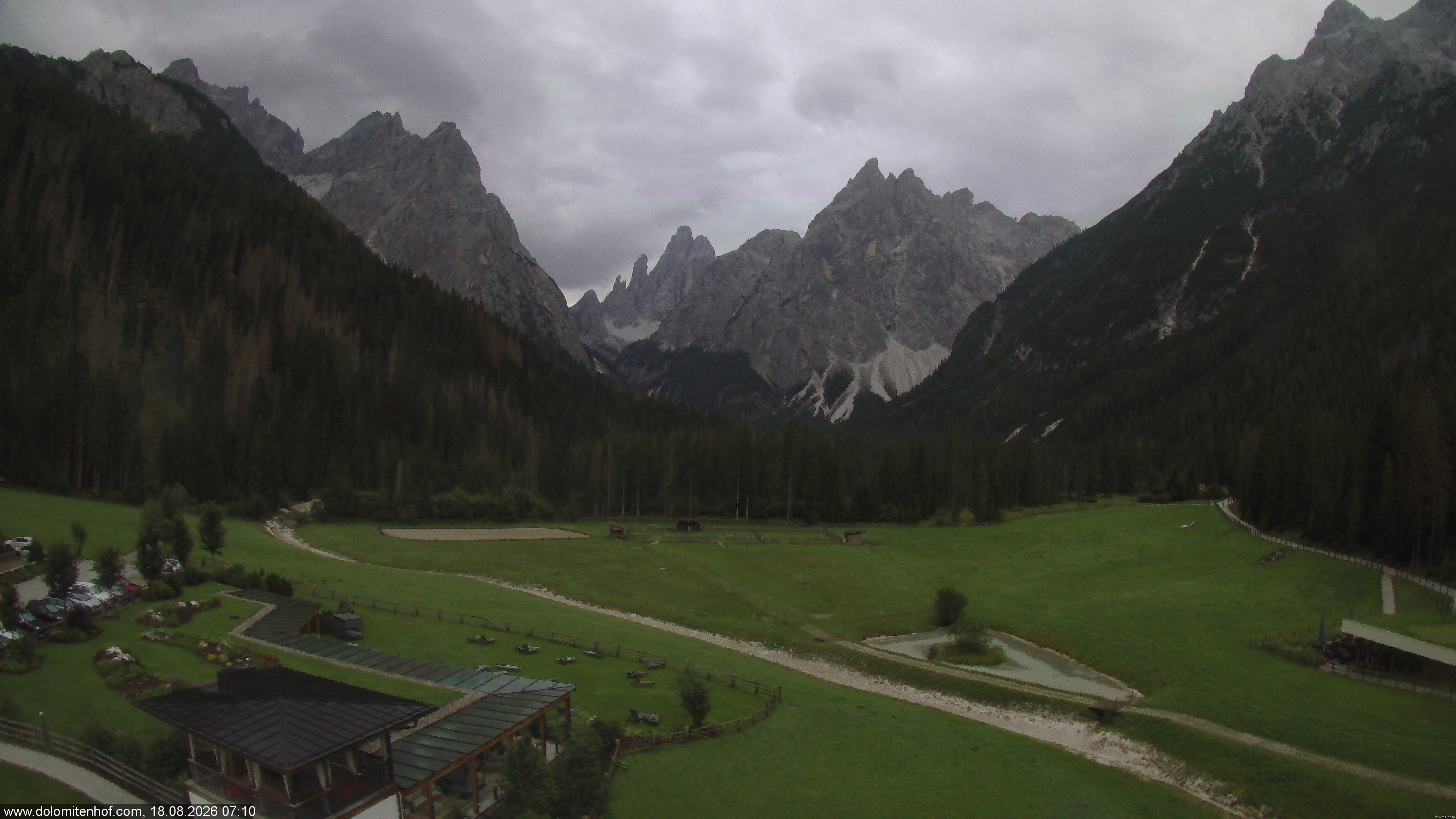 Archiv Foto Webcam Dolomitenhof - Fischleintal