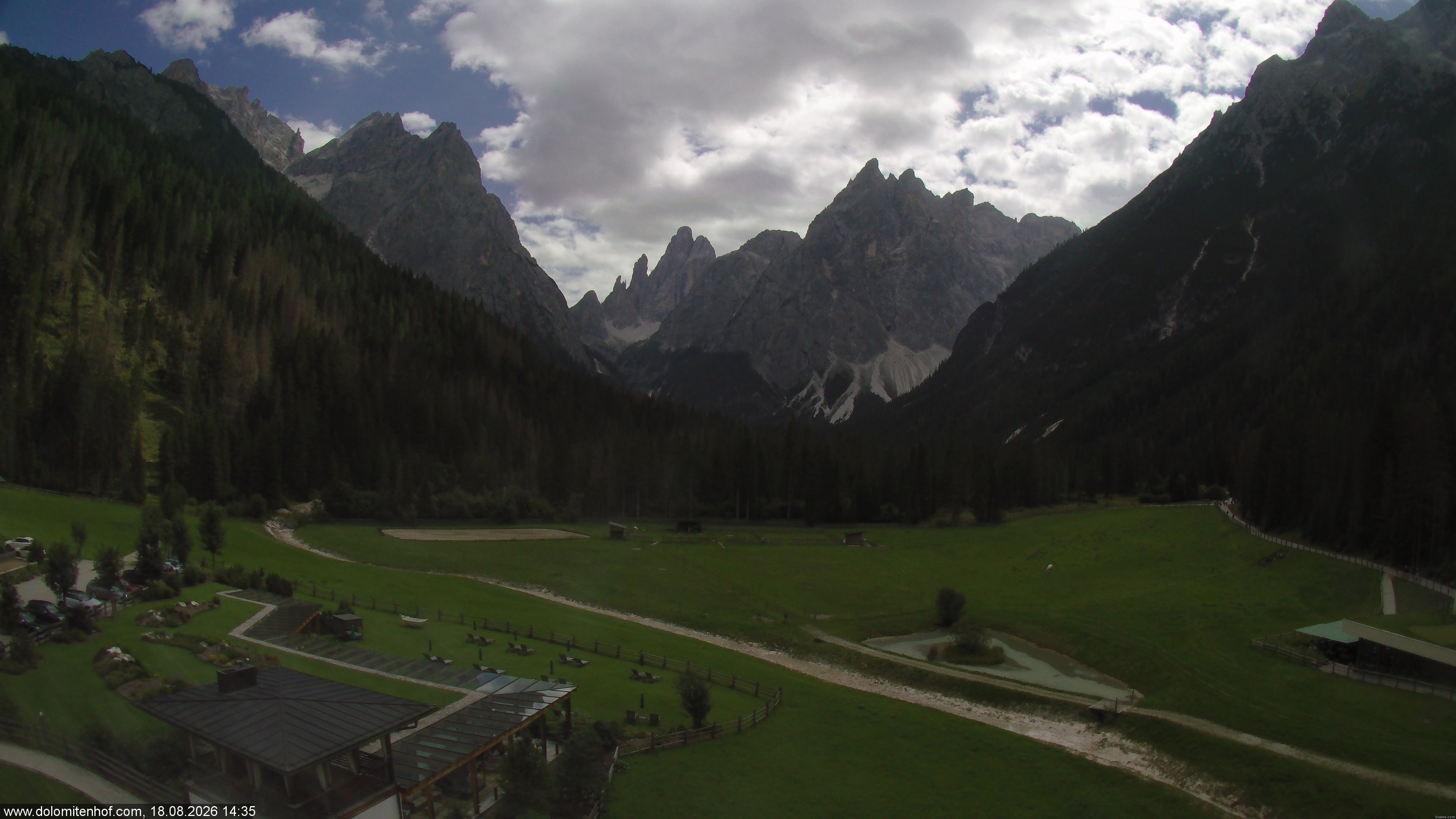 Archiv Foto Webcam Dolomitenhof - Fischleintal