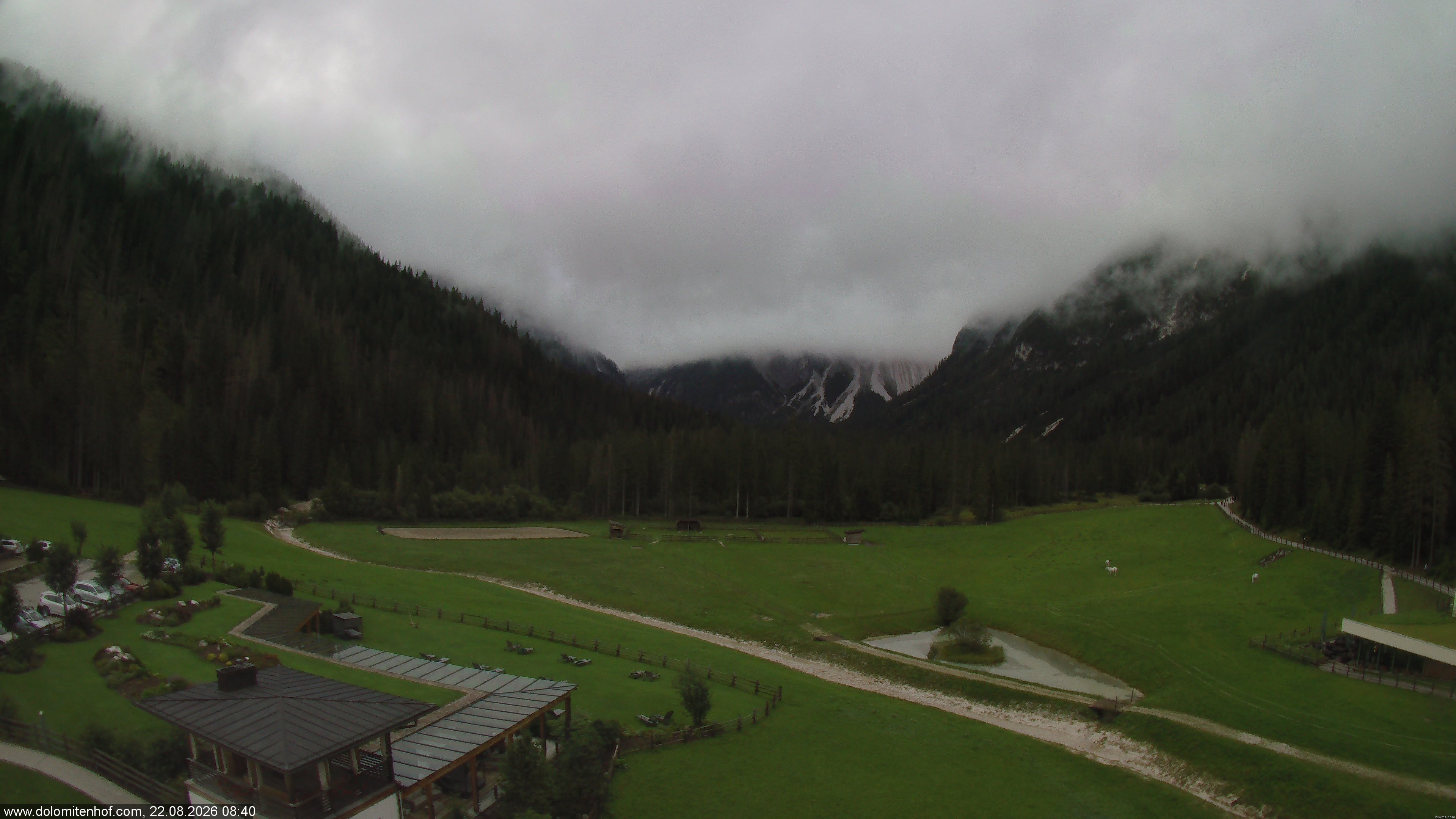 Archived image Webcam Dolomitenhof - Sexten Dolomites
