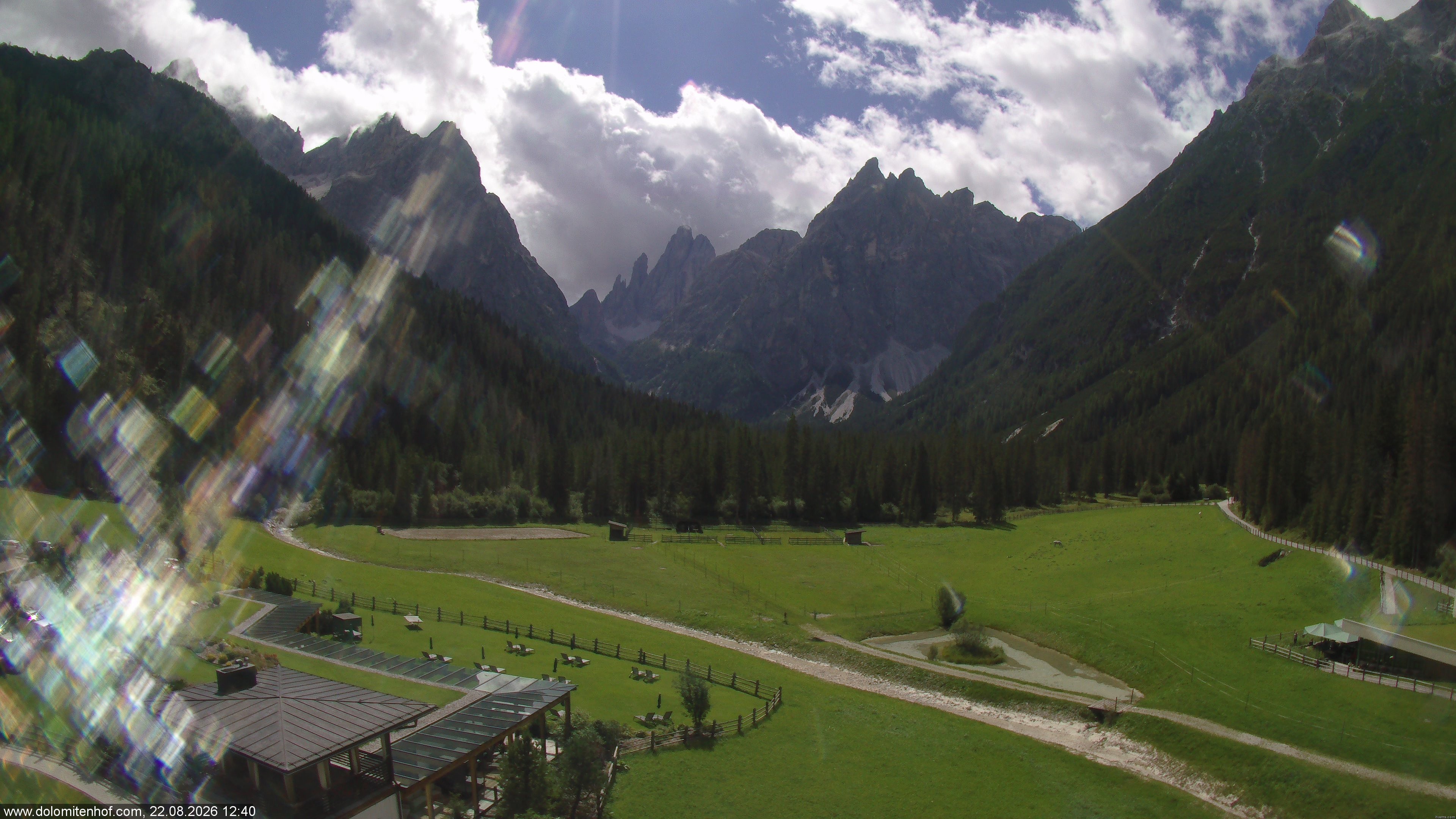 Archived image Webcam Dolomitenhof - Sexten Dolomites