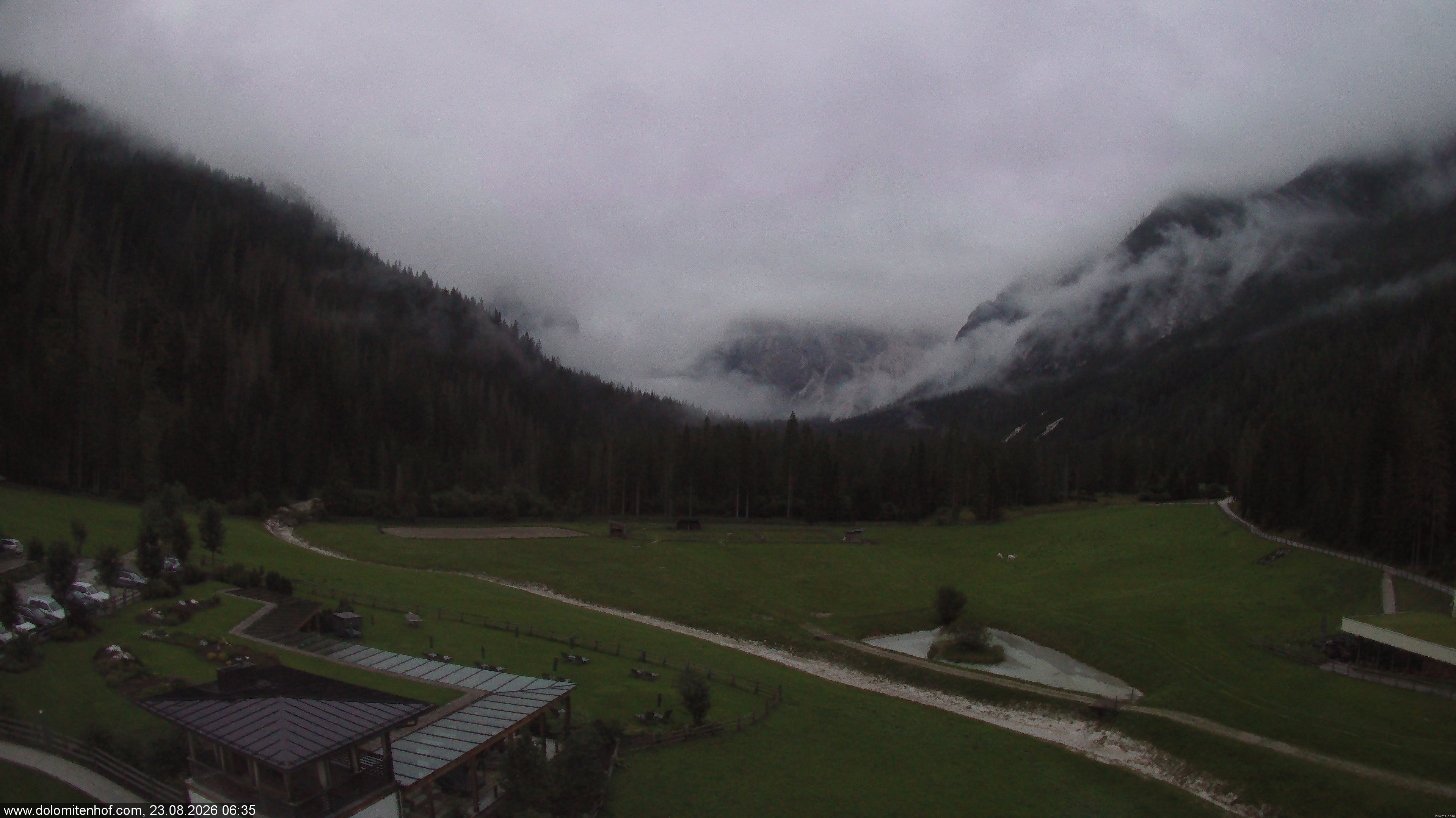 Archiv Foto Webcam Dolomitenhof - Fischleintal