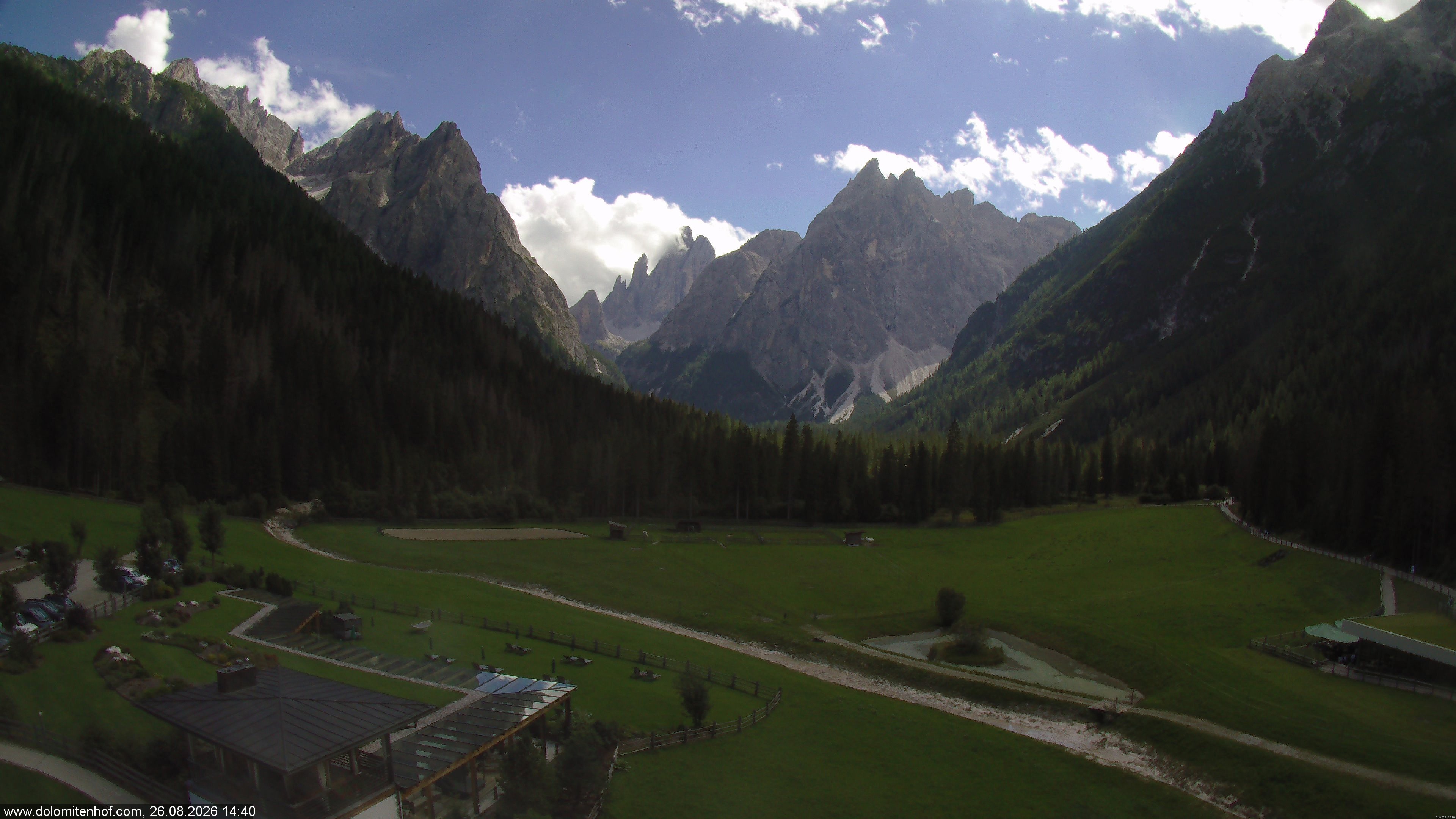 Archiv Foto Webcam Dolomitenhof - Fischleintal