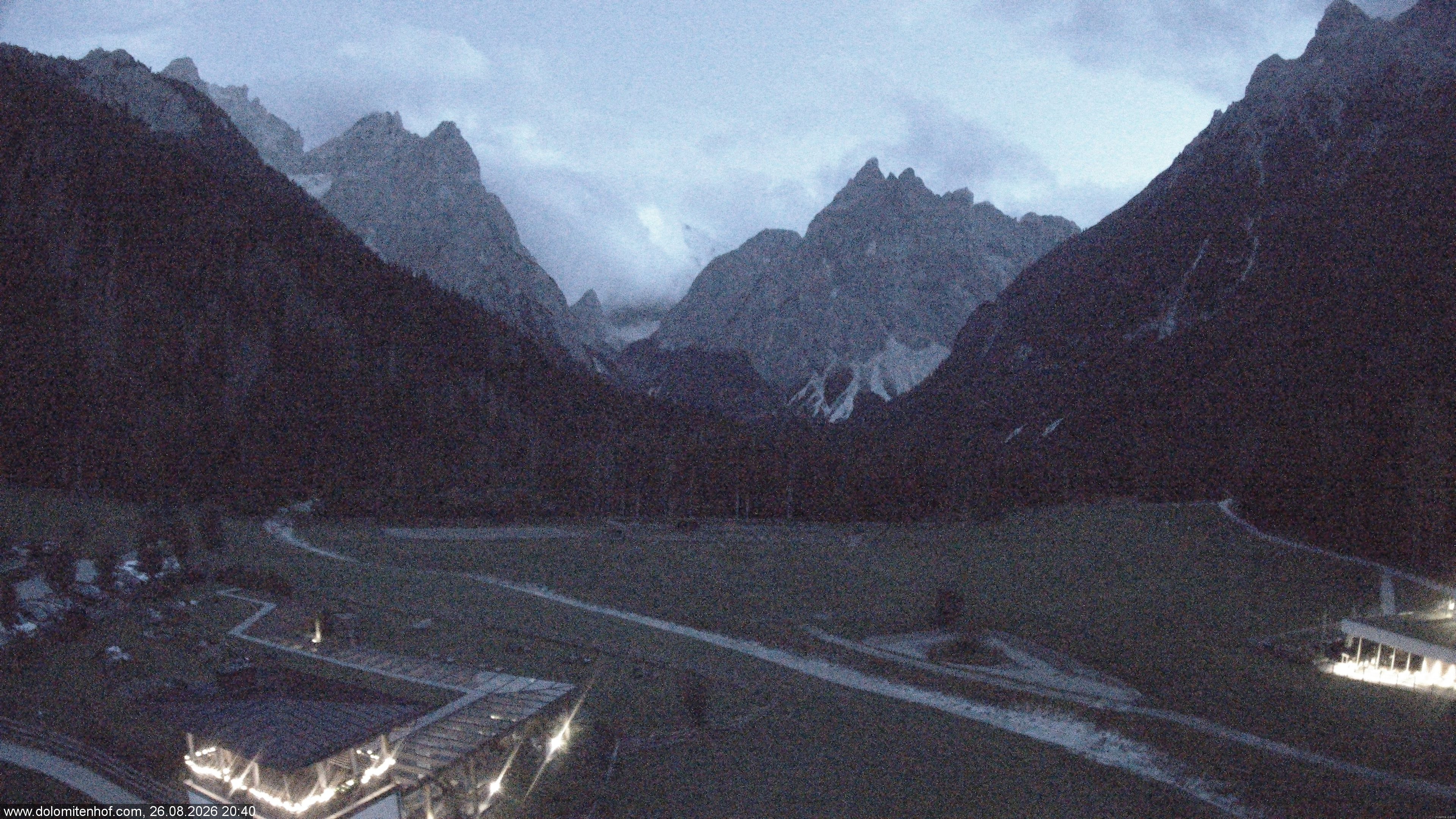 Archiv Foto Webcam Dolomitenhof - Fischleintal