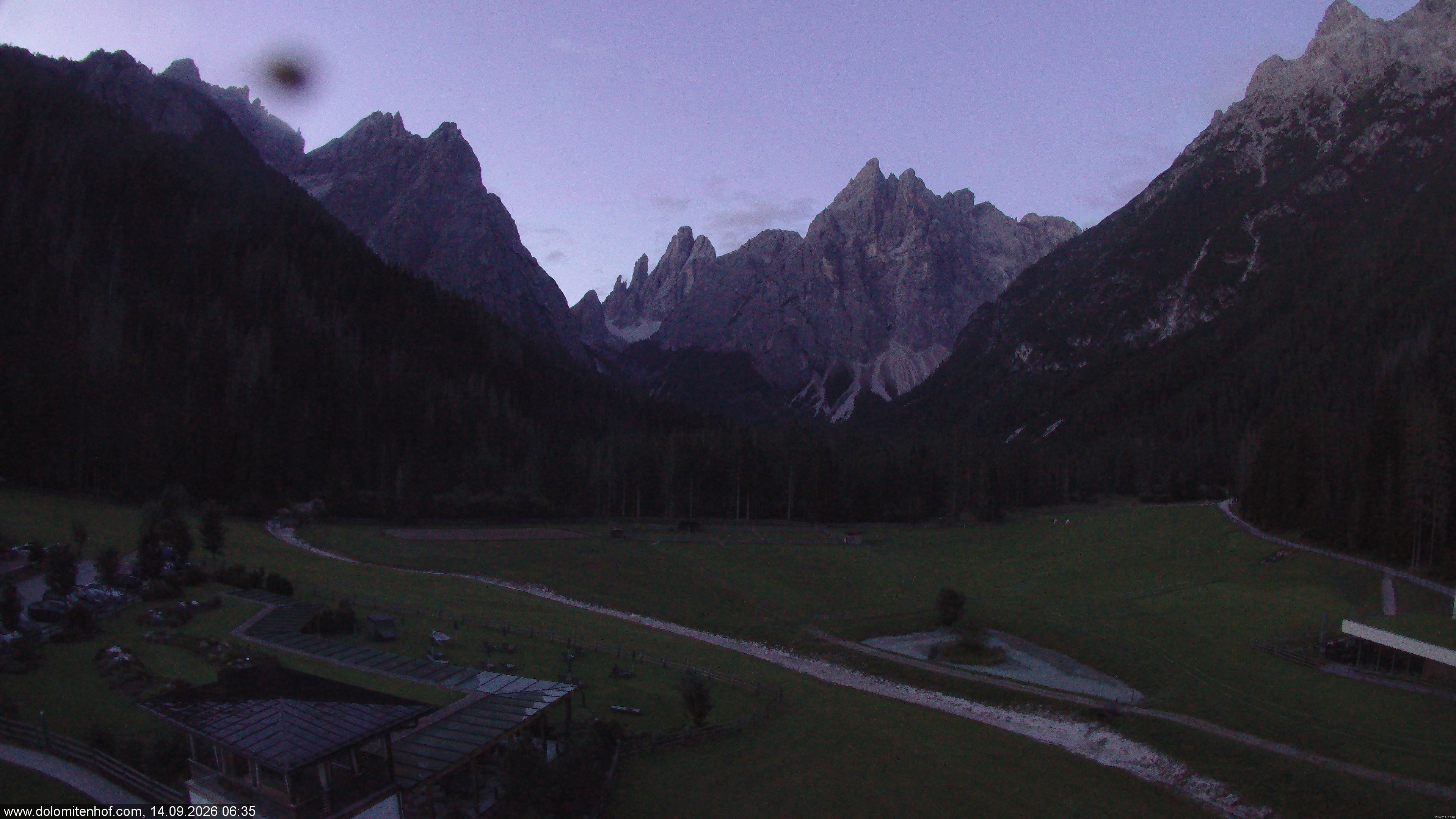 Archiv Foto Webcam Dolomitenhof - Fischleintal