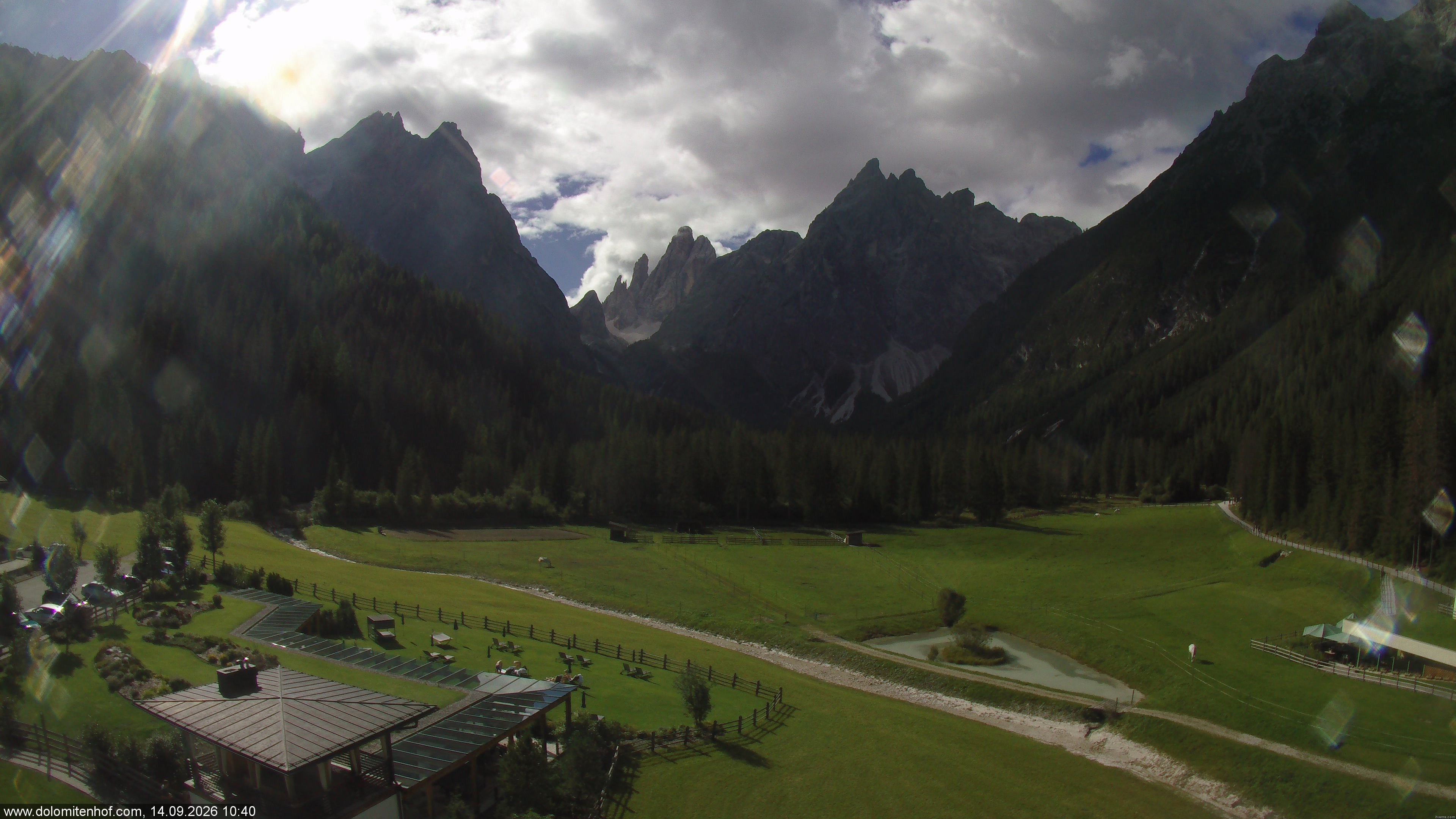 Archiv Foto Webcam Dolomitenhof - Fischleintal