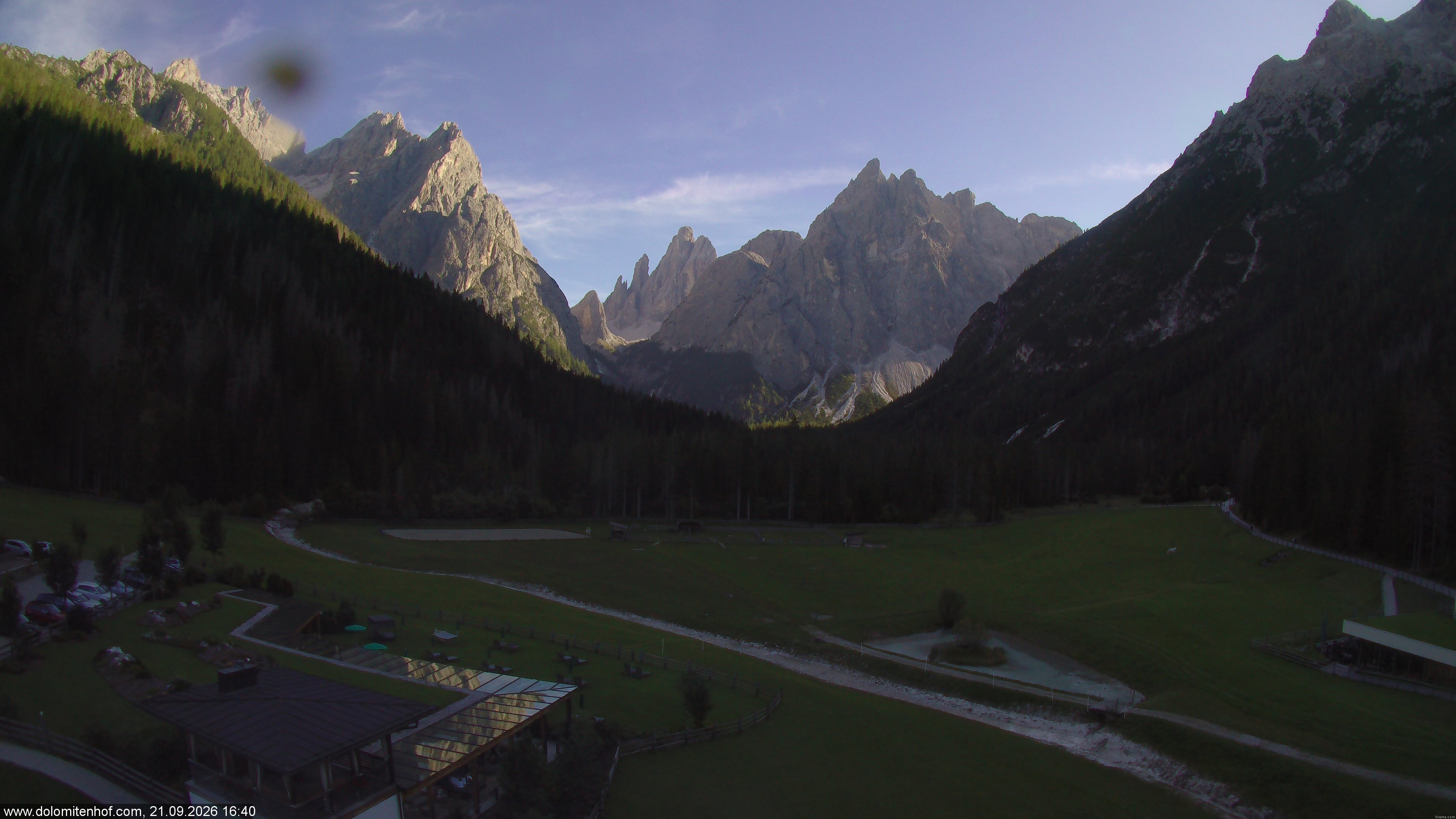 Archiv Foto Webcam Dolomitenhof - Fischleintal
