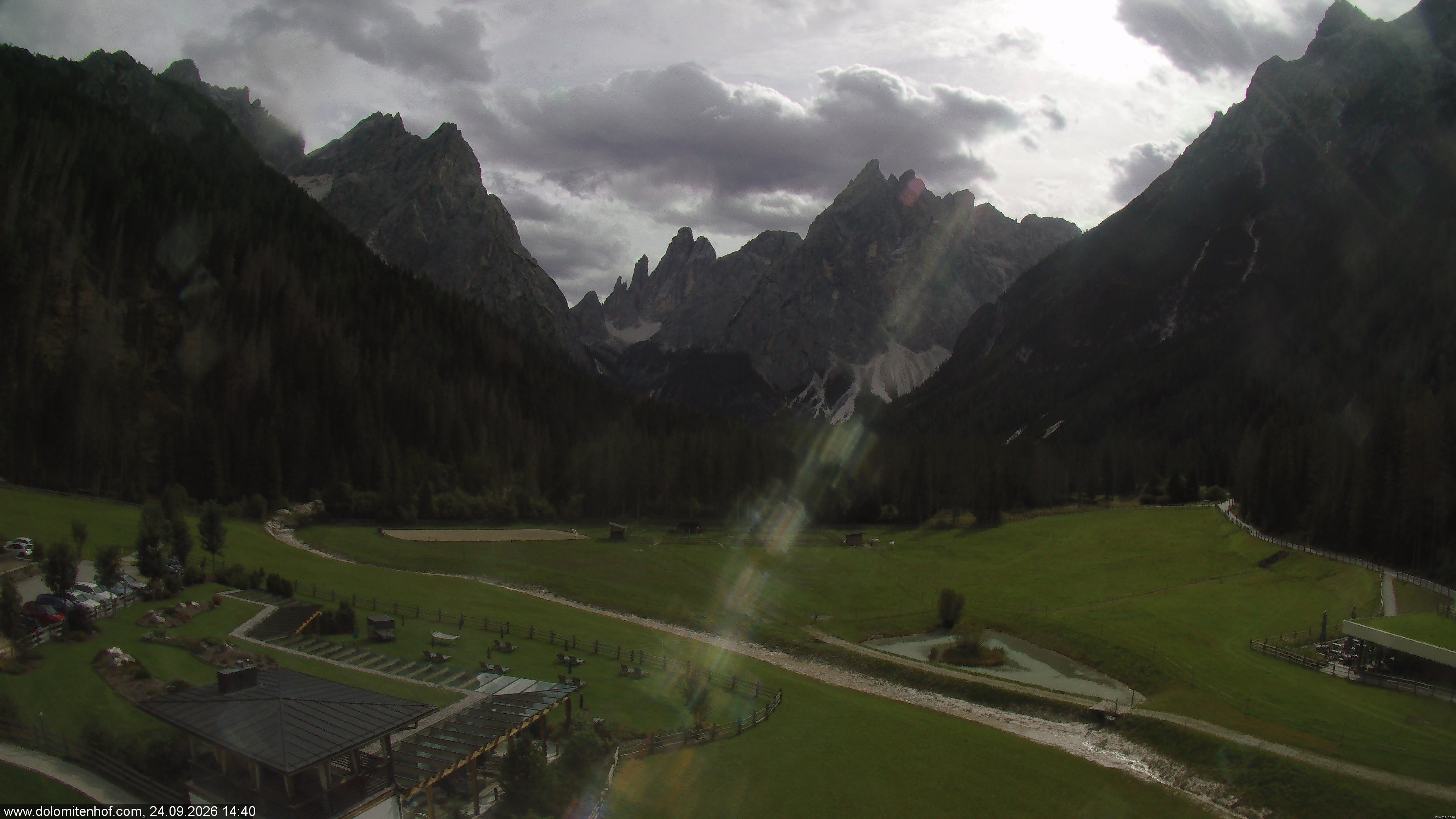 Archiv Foto Webcam Dolomitenhof - Fischleintal