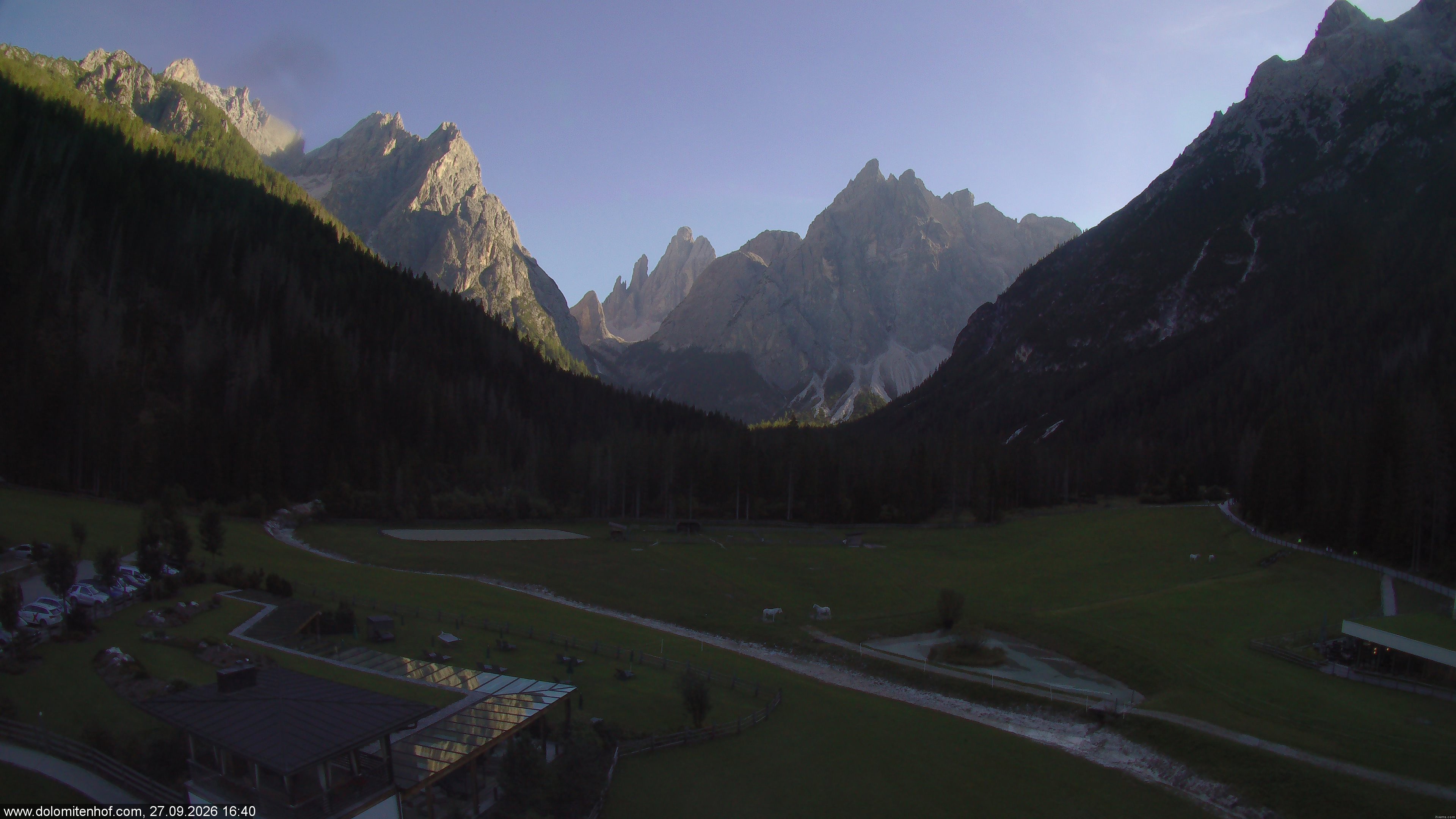 Archiv Foto Webcam Dolomitenhof - Fischleintal