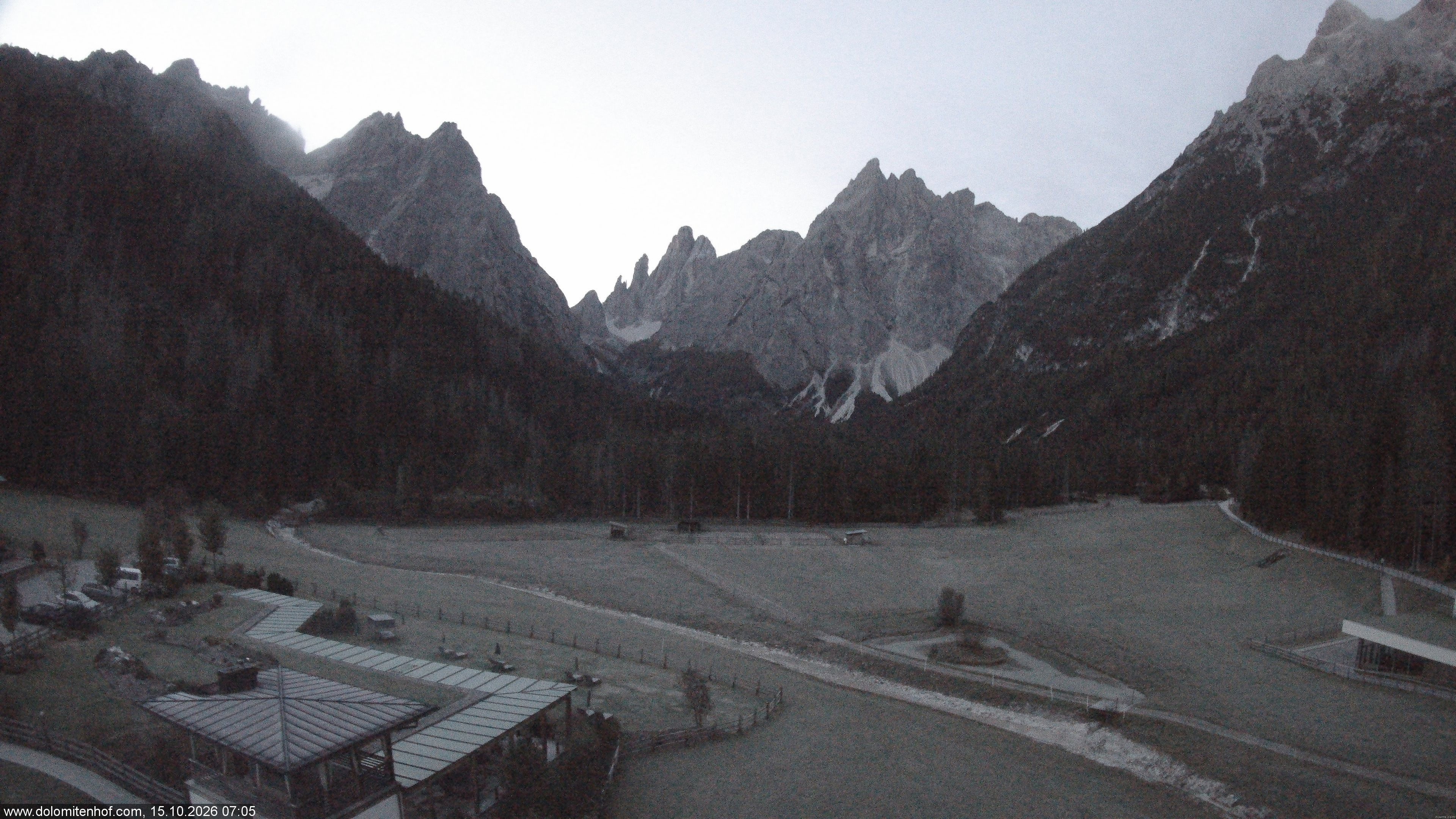 Archiv Foto Webcam Dolomitenhof - Fischleintal