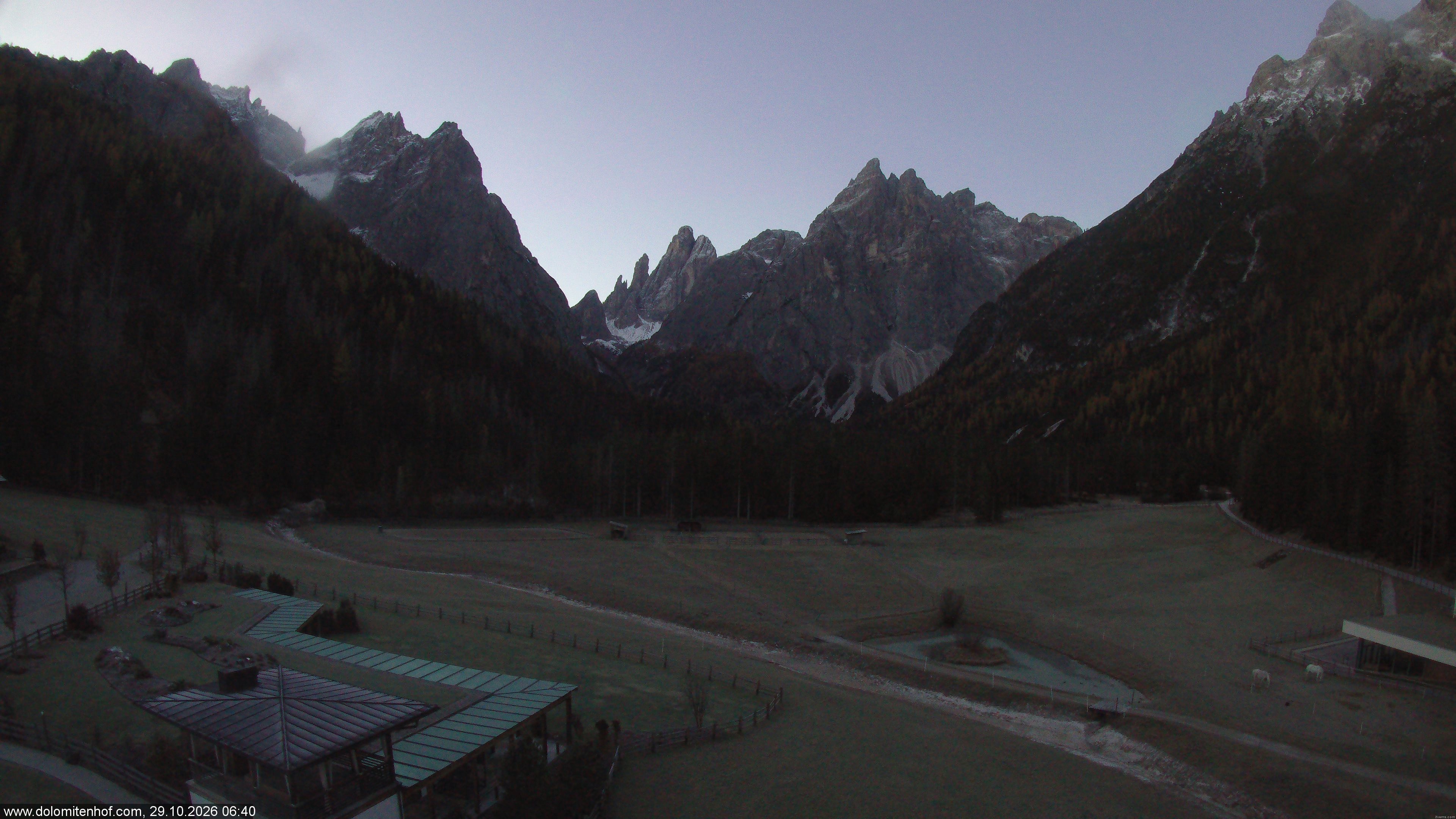Archiv Foto Webcam Dolomitenhof - Fischleintal